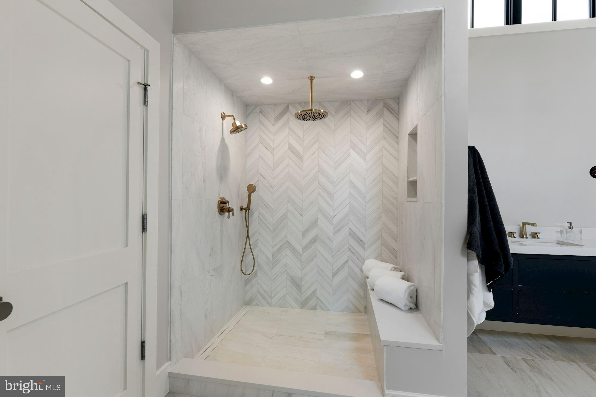 CHESTERBROOK WOODS - Residential