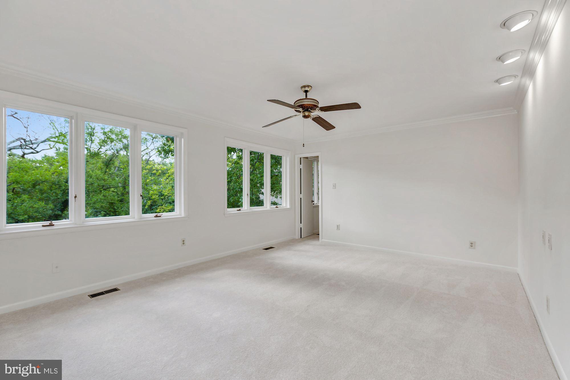 CLARENDON - Residential