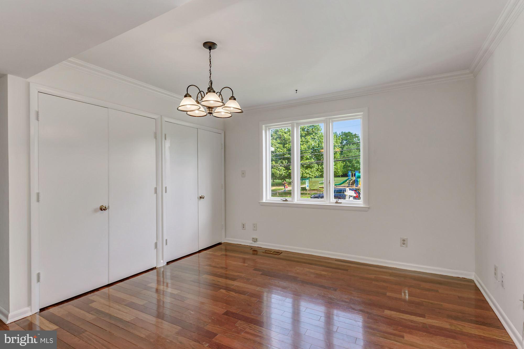 CLARENDON - Residential