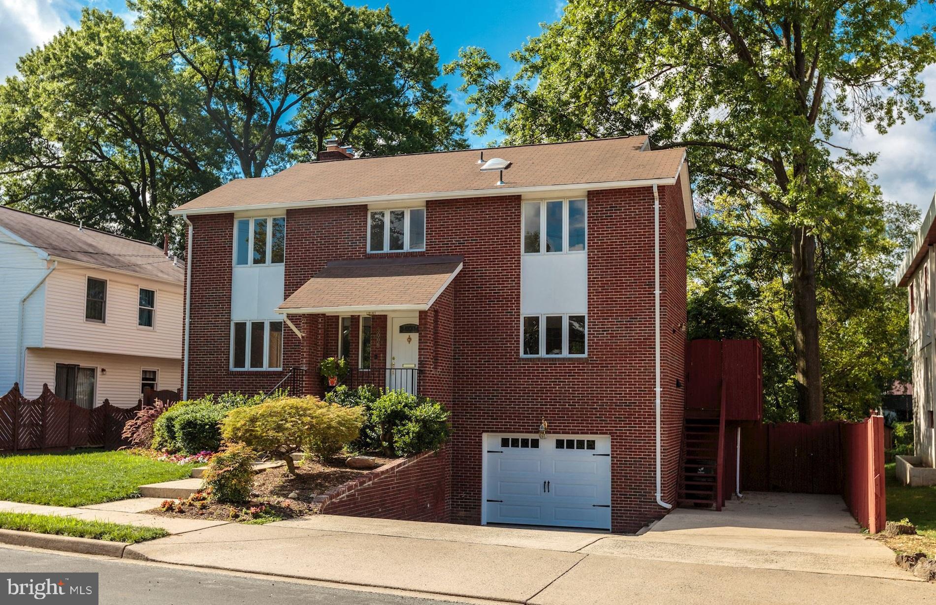 CLARENDON - Residential