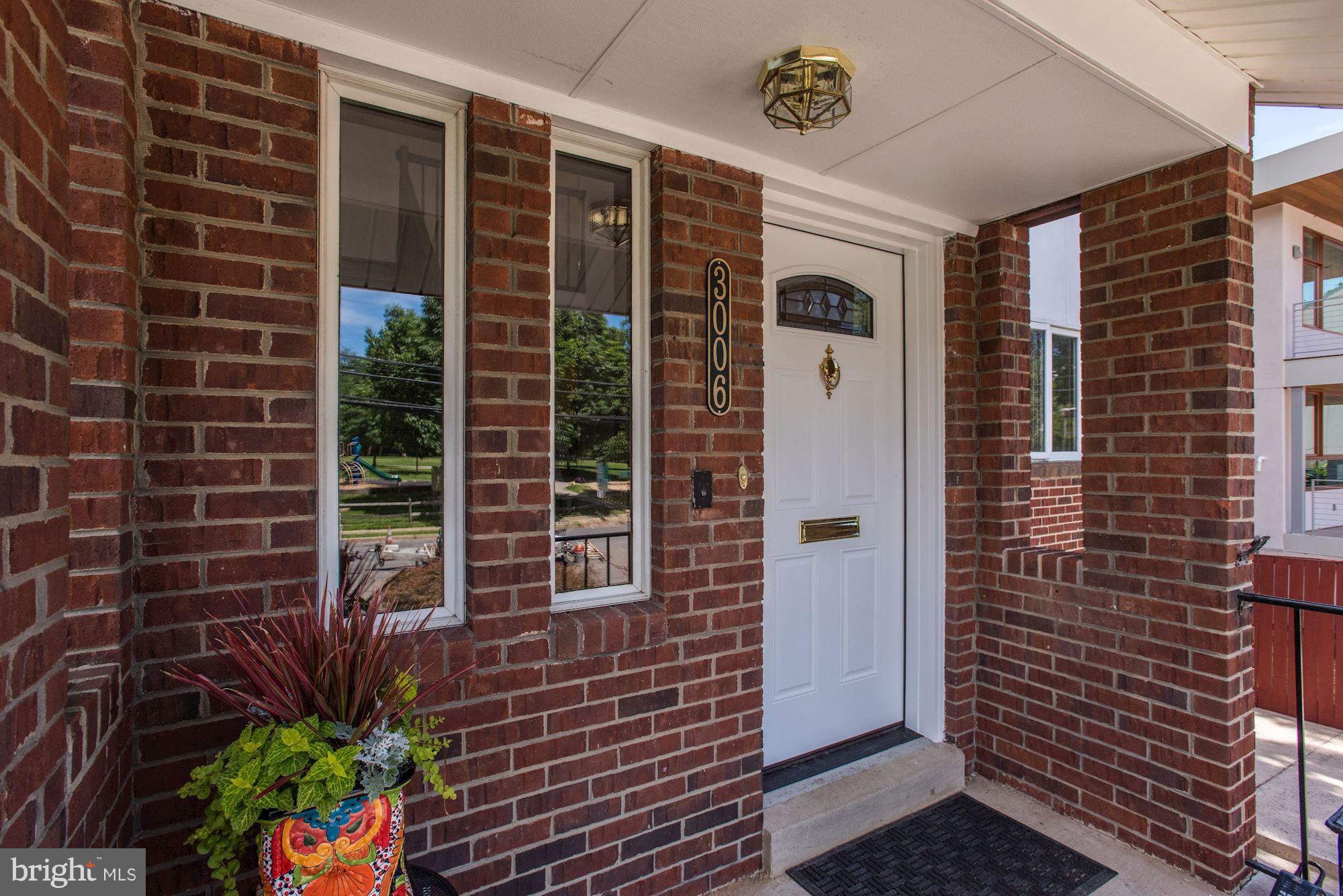 CLARENDON - Residential