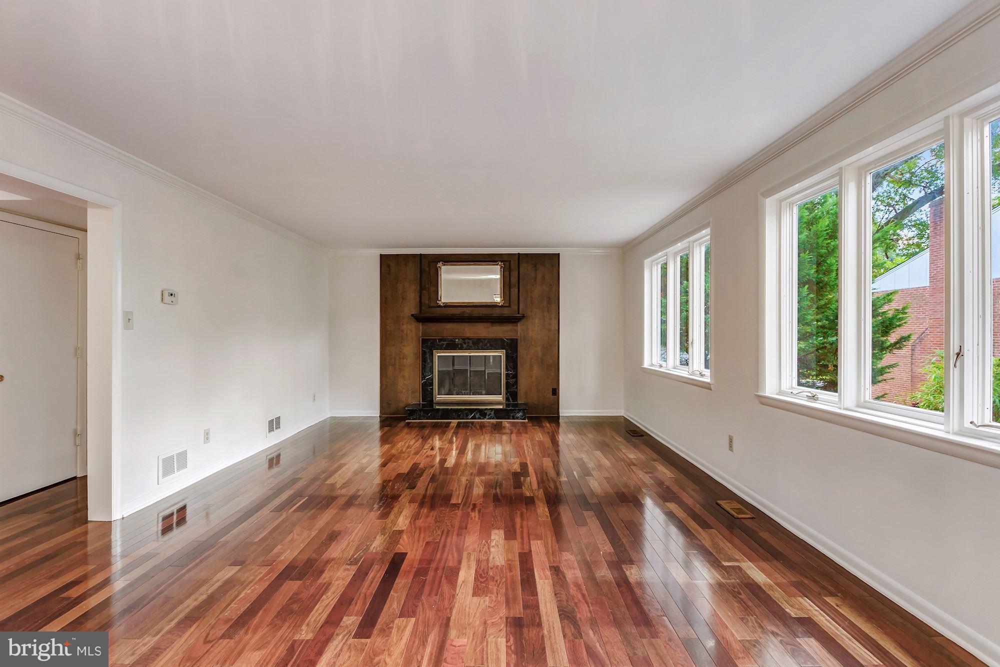 CLARENDON - Residential