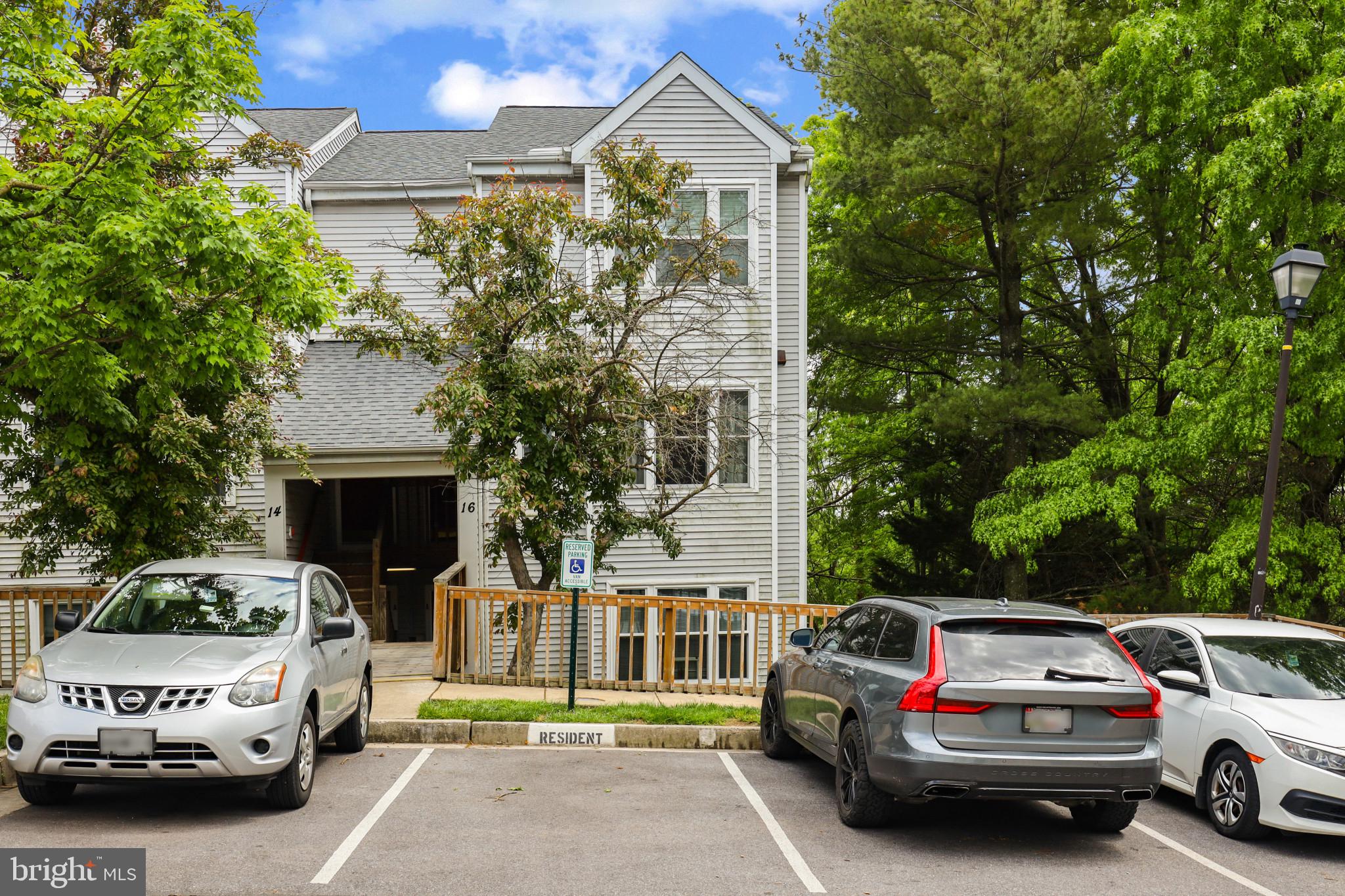 RIVERCHASE - Residential Lease