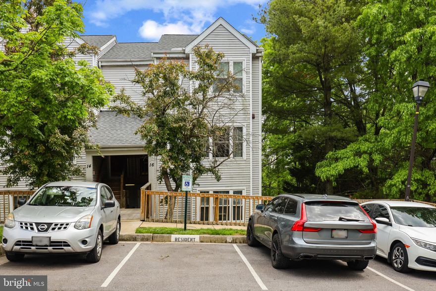 JUMP RIGHT INTO THE MOST CHARMING OF HOMES!  THIS THREE BEDROOM 2.5 BATH CONDO IS A SPACIOUS DELIGHT.  READY FOR A JULY 1 MOVE IN & PET FRIENDLY.  OWNER HAS GIVEN THE SPACE UPDATES GALORE.  ENJOY MODERN BATHROOMS, CLEAN INTERIOR AND STRONG APPLIANCES.  OPEN KITCHEN ALLOWS FOR SEPARATE DINING SPACE FOR PERFECT ENTERTAINING.  LARGE LIVING ROOM WITH BEDROOMS UPSTAIRS IS UNIQUE FOR THIS PRICE!  SPRAWL OUT TO A LOVELY LIVING ROOM W/ FIREPLACE OVERLOOKING PERFECT VIEWS OF PRESERVE SPACE.