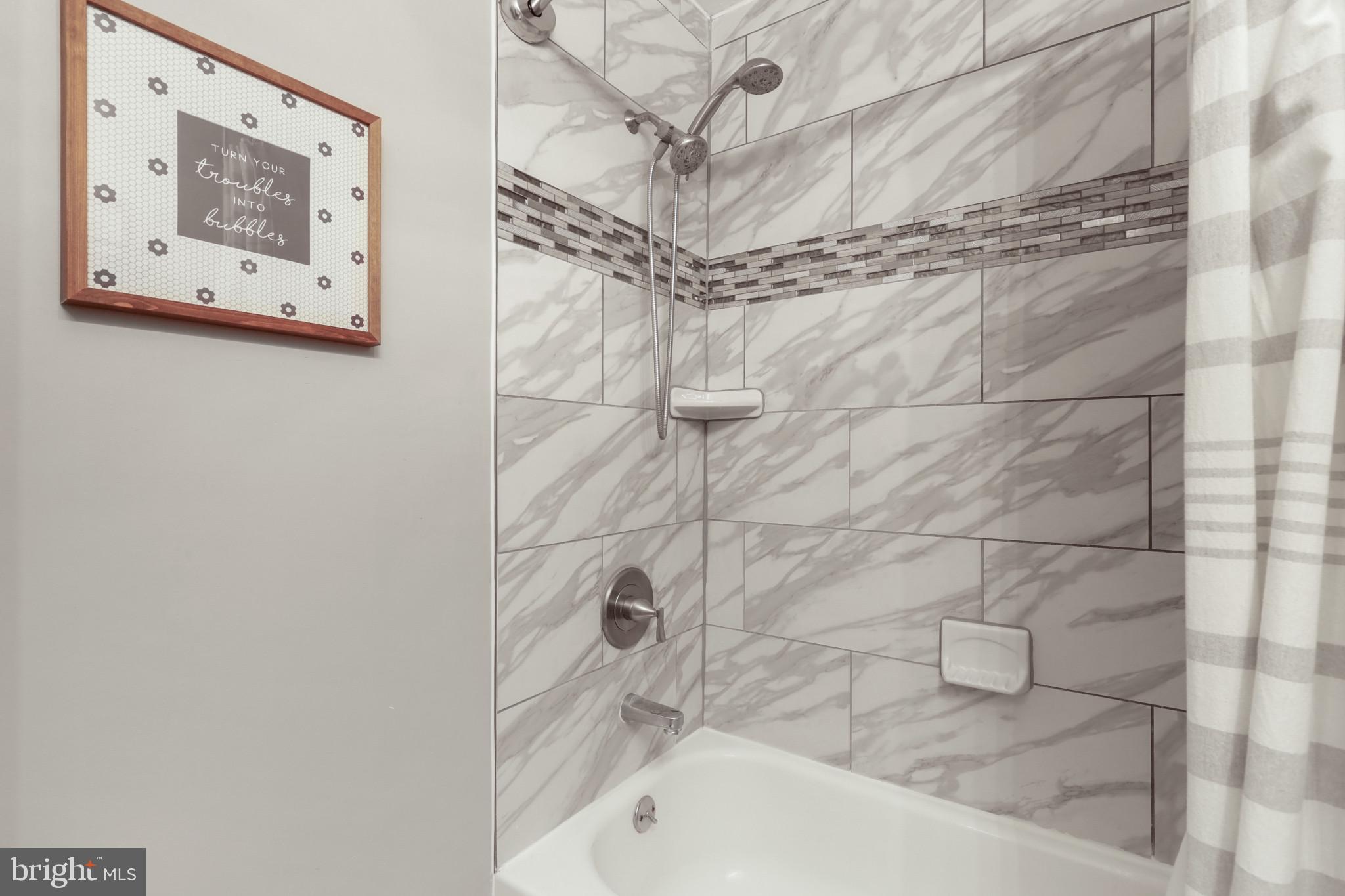 RIVERCHASE - Residential Lease