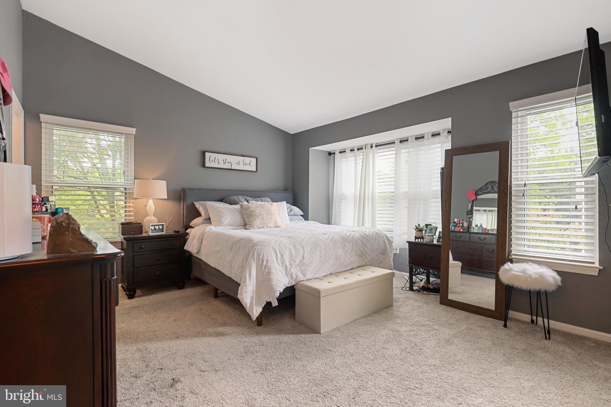 RIVERCHASE - Residential Lease