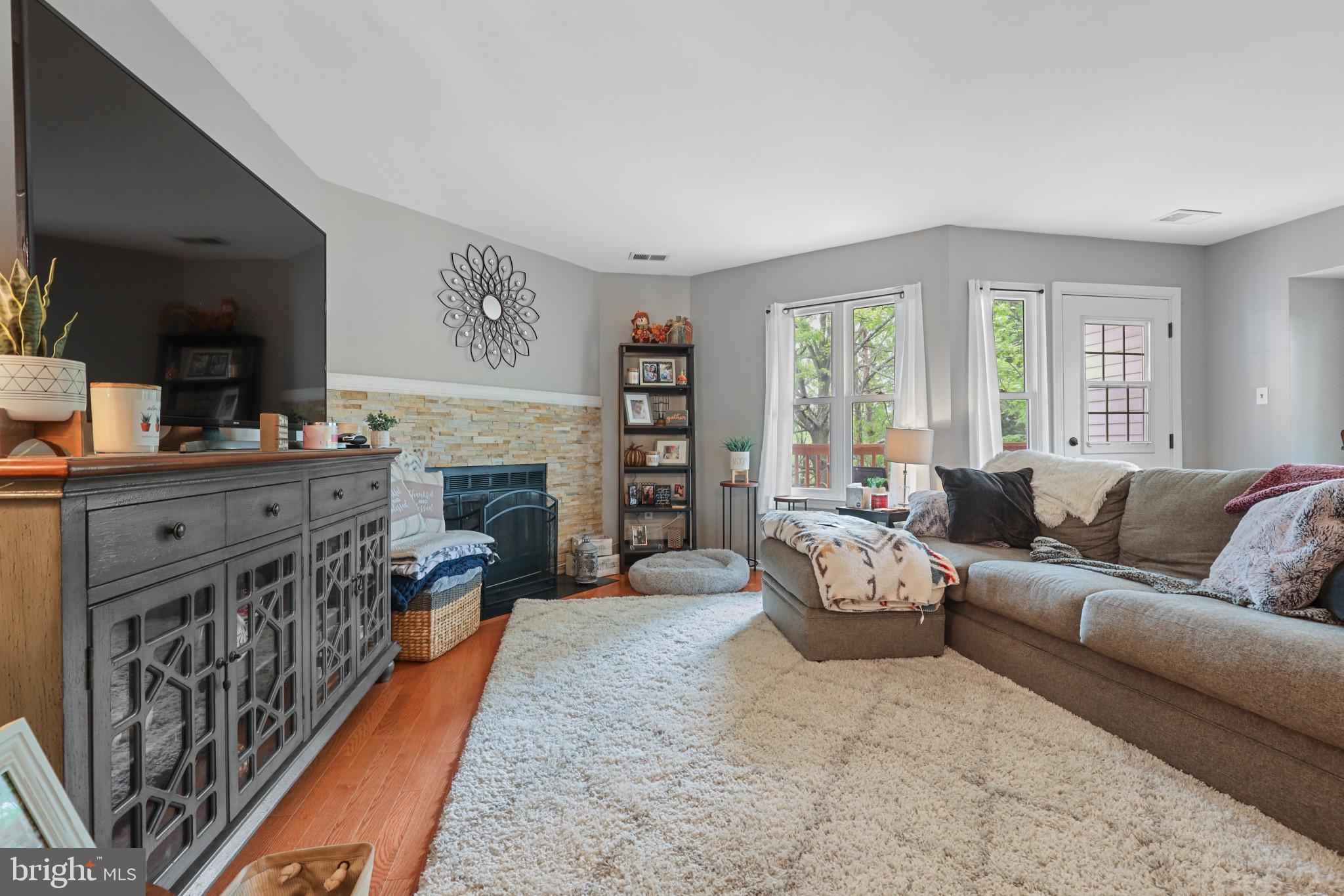 RIVERCHASE - Residential Lease