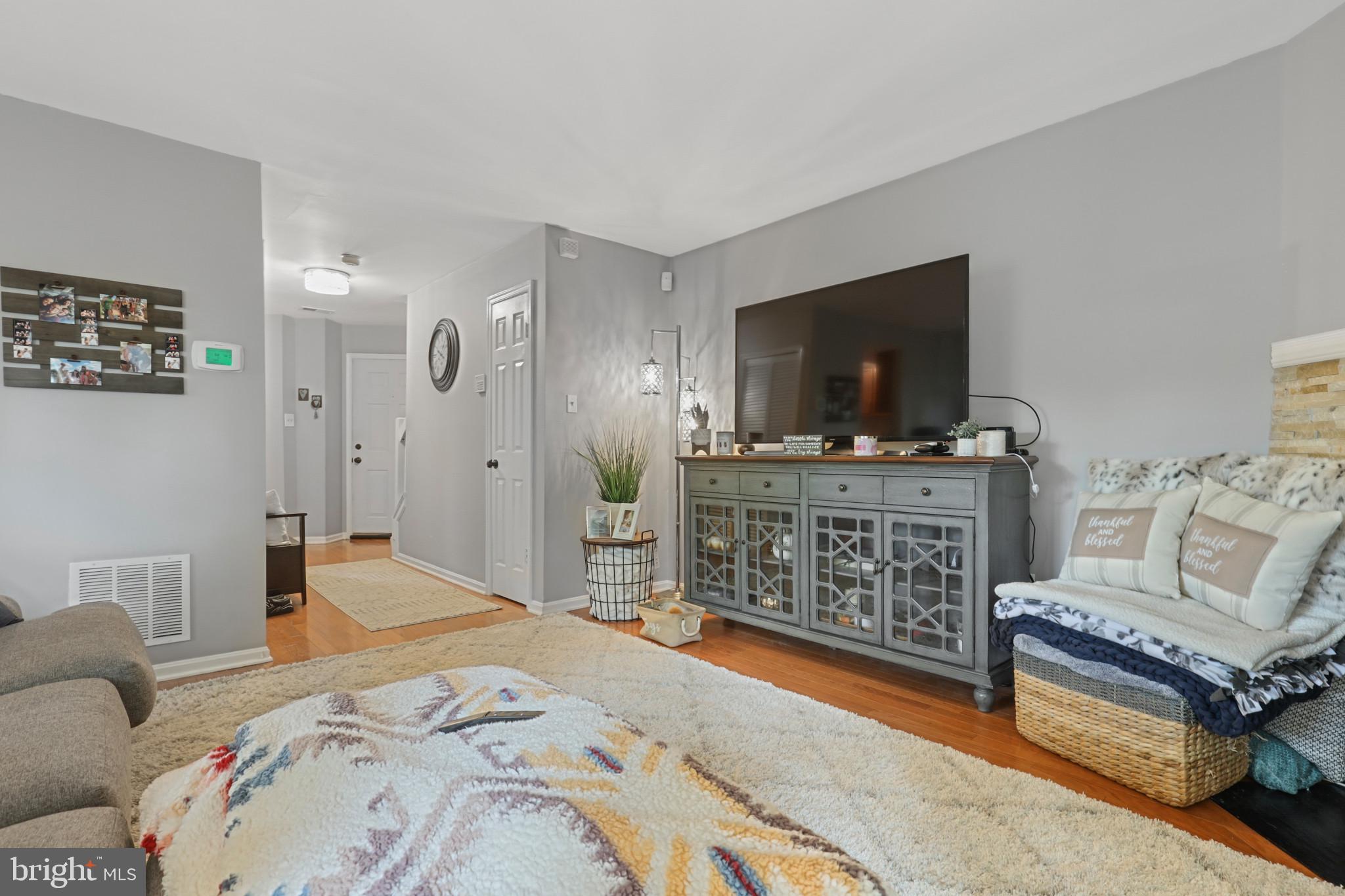 RIVERCHASE - Residential Lease