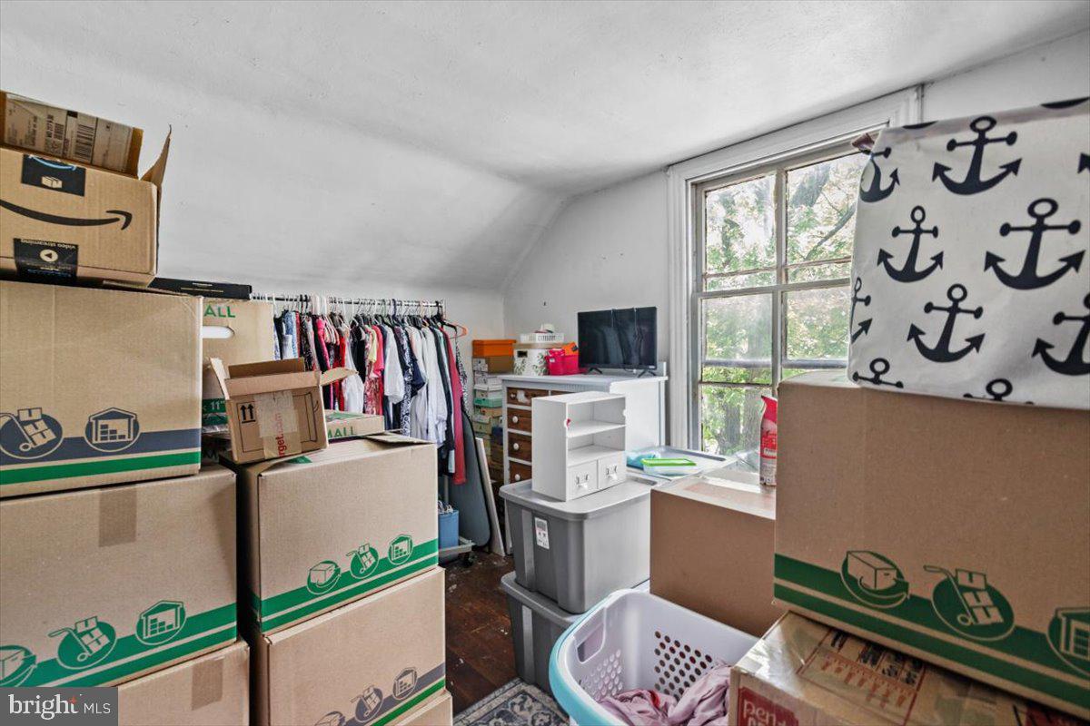 HARPERS FERRY - Residential