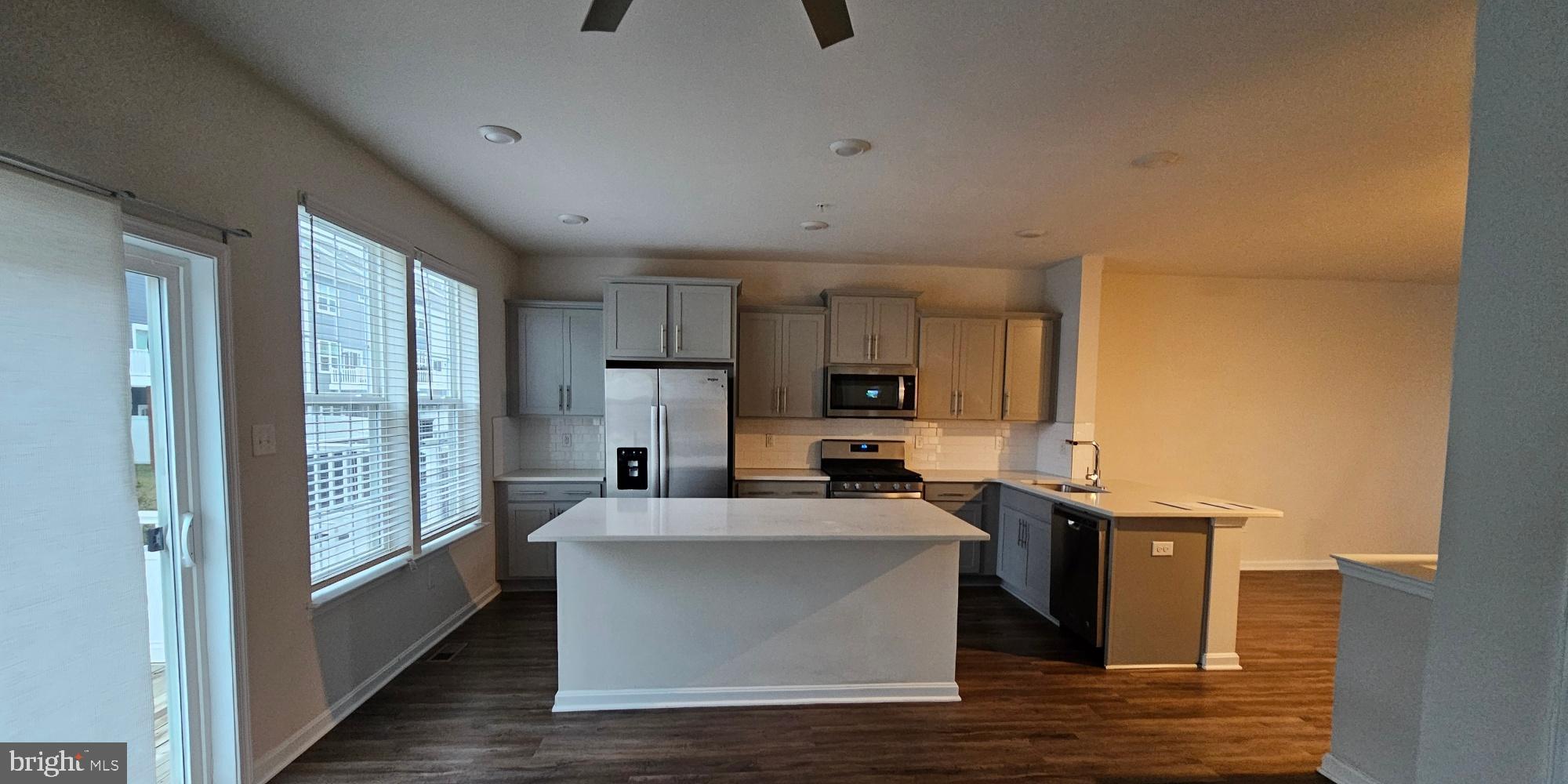 WESTVIEW SOUTH - Residential