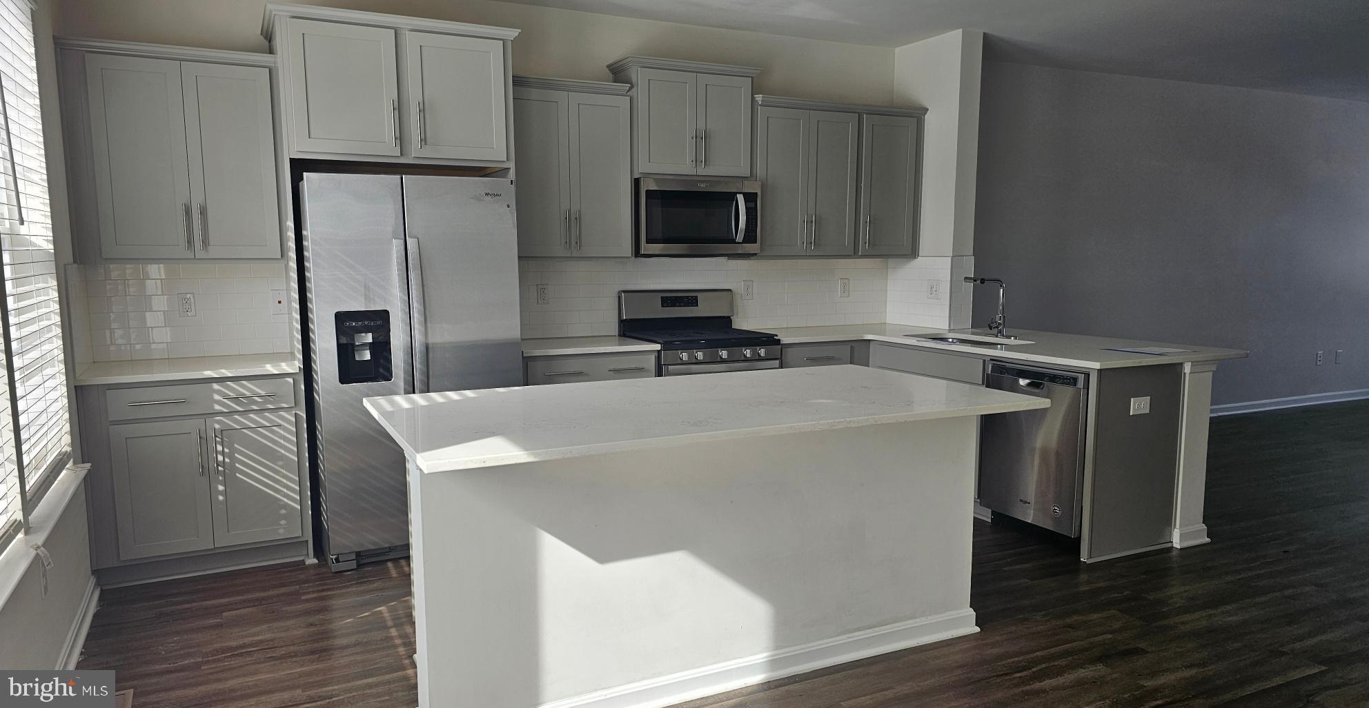 WESTVIEW SOUTH - Residential