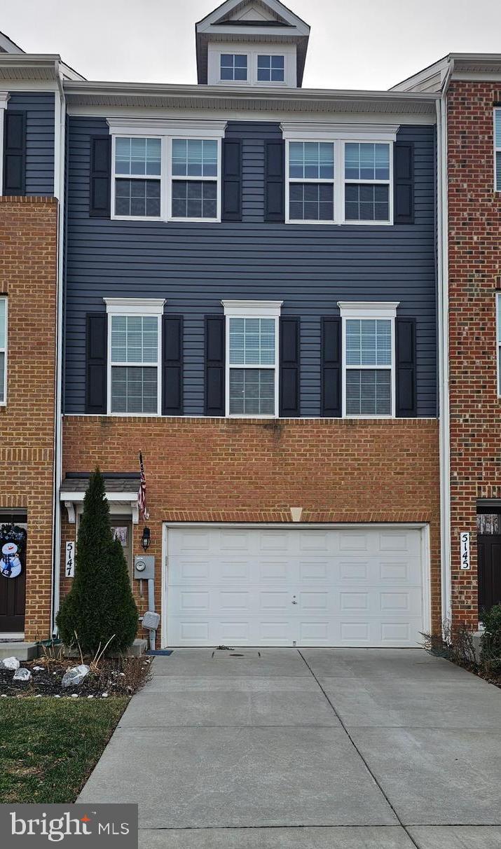 WESTVIEW SOUTH - Residential