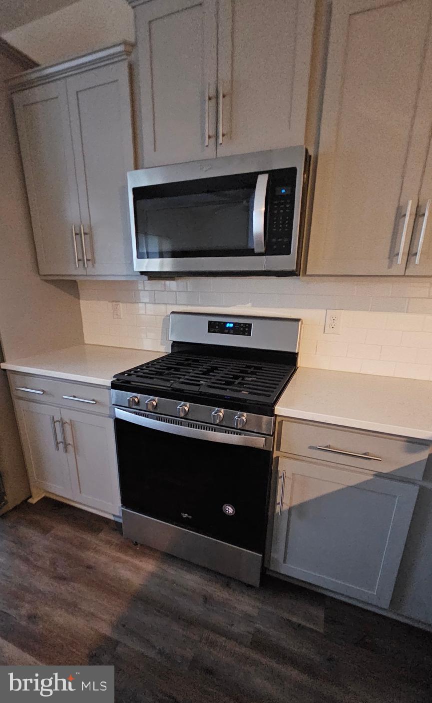 WESTVIEW SOUTH - Residential