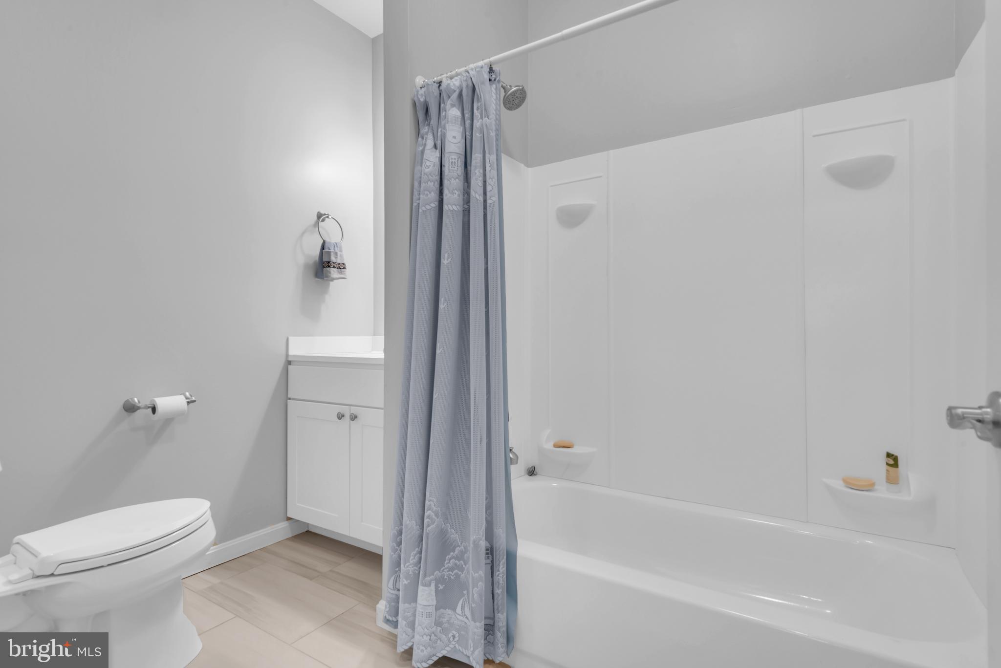 RIVER CLUB ESTATES - Residential
