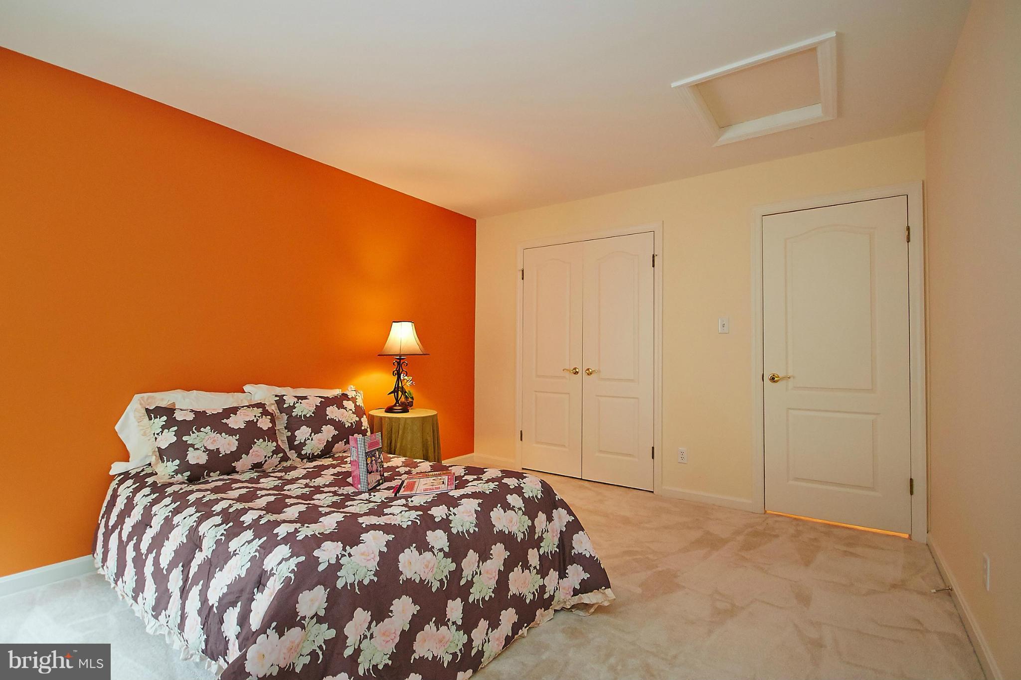 BIRCH POND - Residential