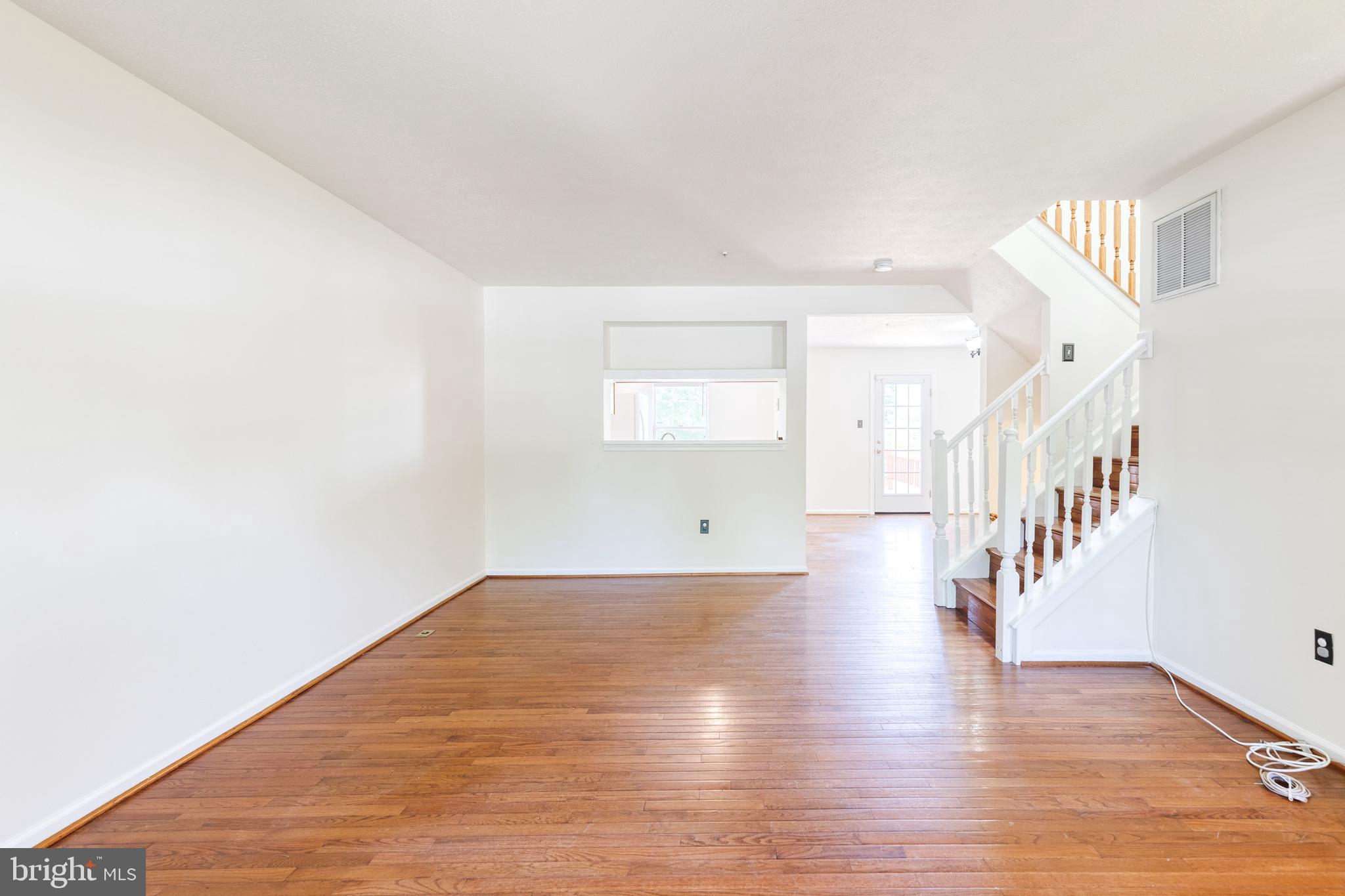 6 SANDVIEW COURT