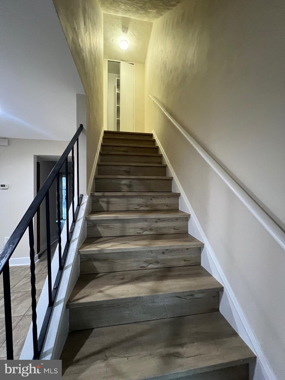 KINGSWOOD CONDOMINIUM - Residential Lease