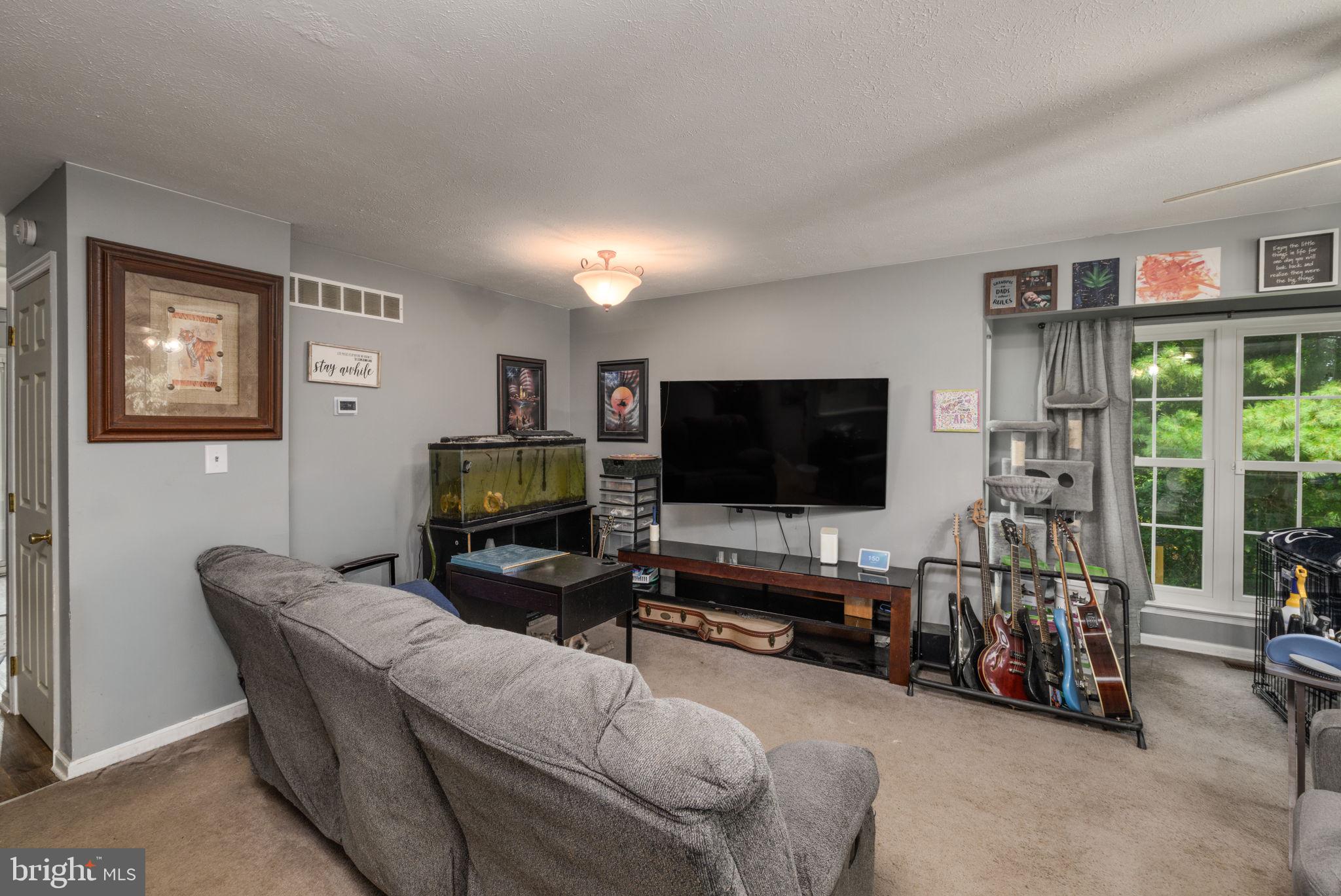144 GLADSTONE WAY