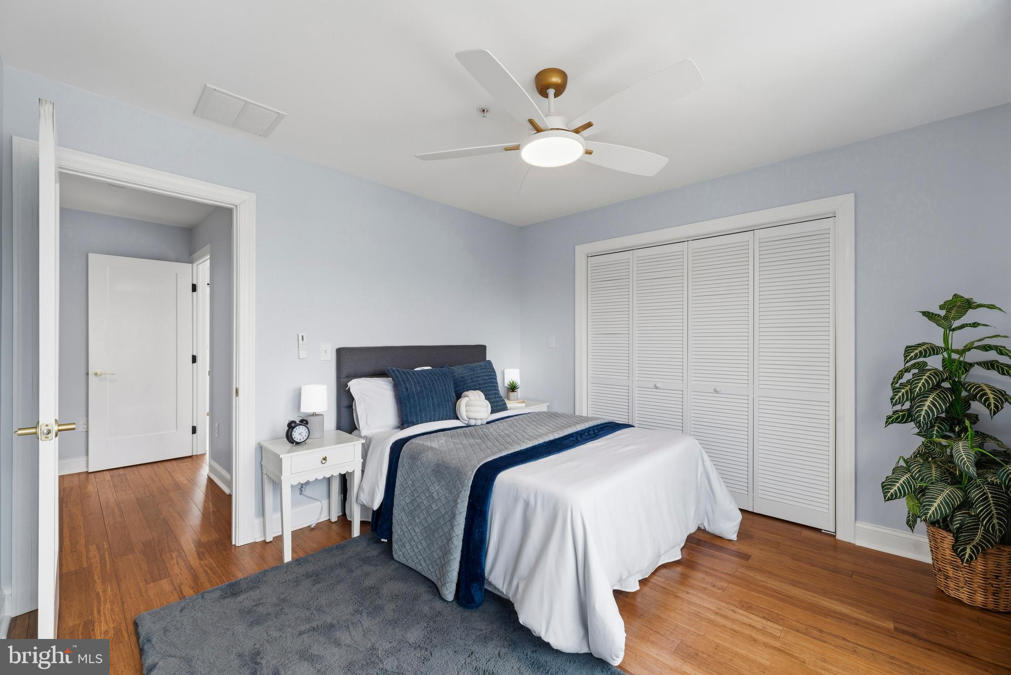 SELBY ON THE BAY - Residential