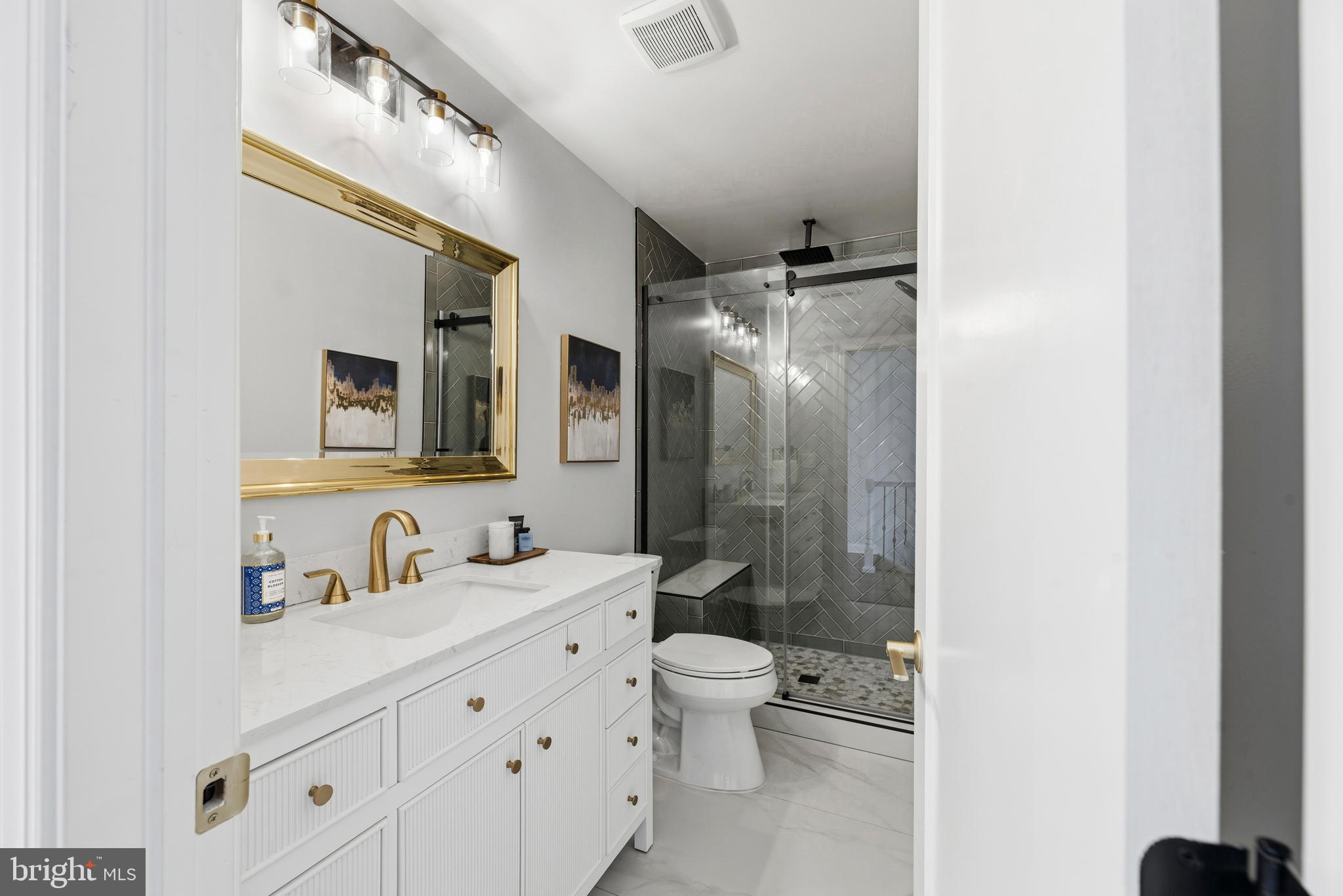 SELBY ON THE BAY - Residential