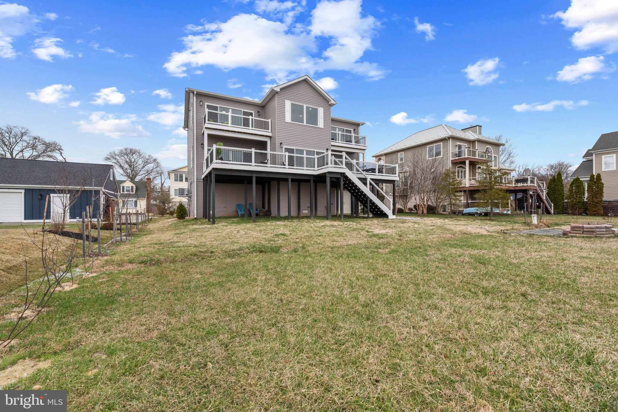 SELBY ON THE BAY - Residential