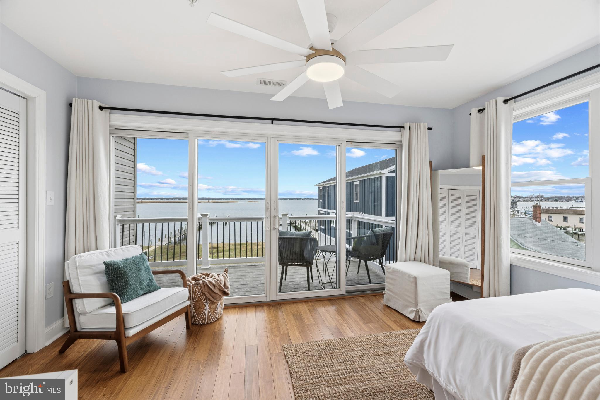 SELBY ON THE BAY - Residential