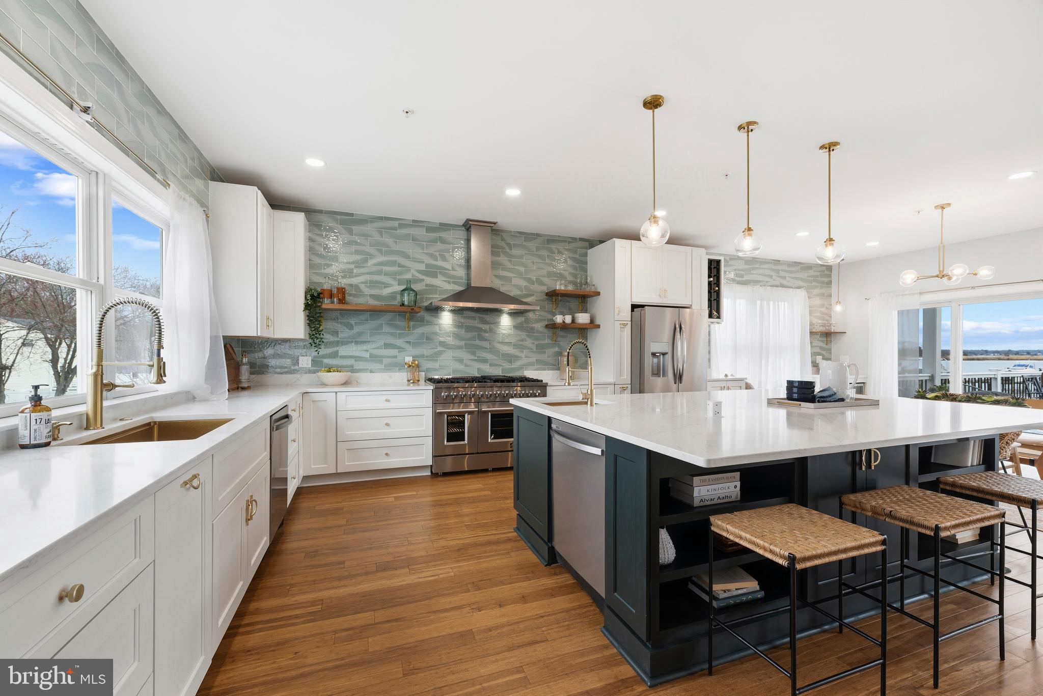 SELBY ON THE BAY - Residential