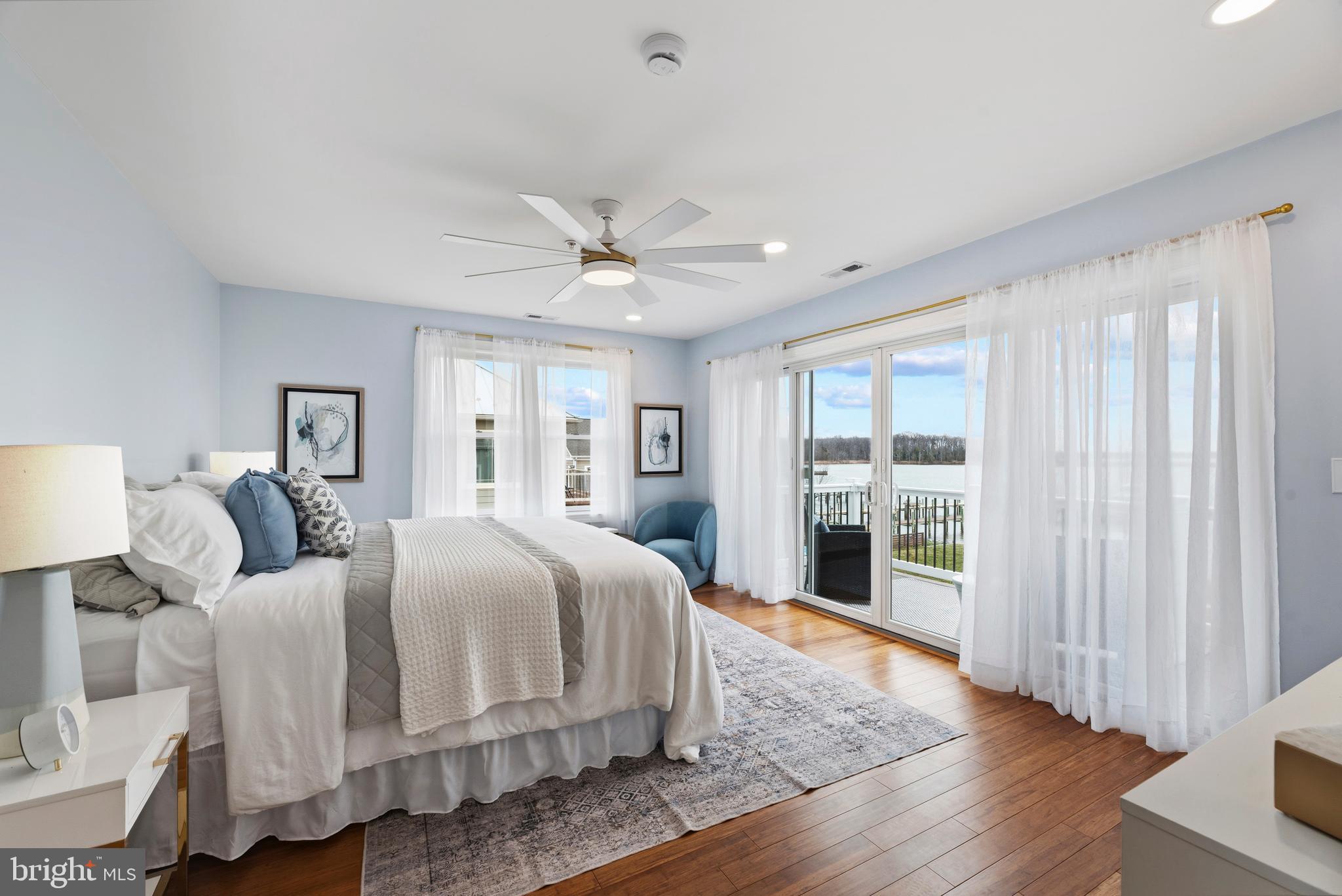 SELBY ON THE BAY - Residential