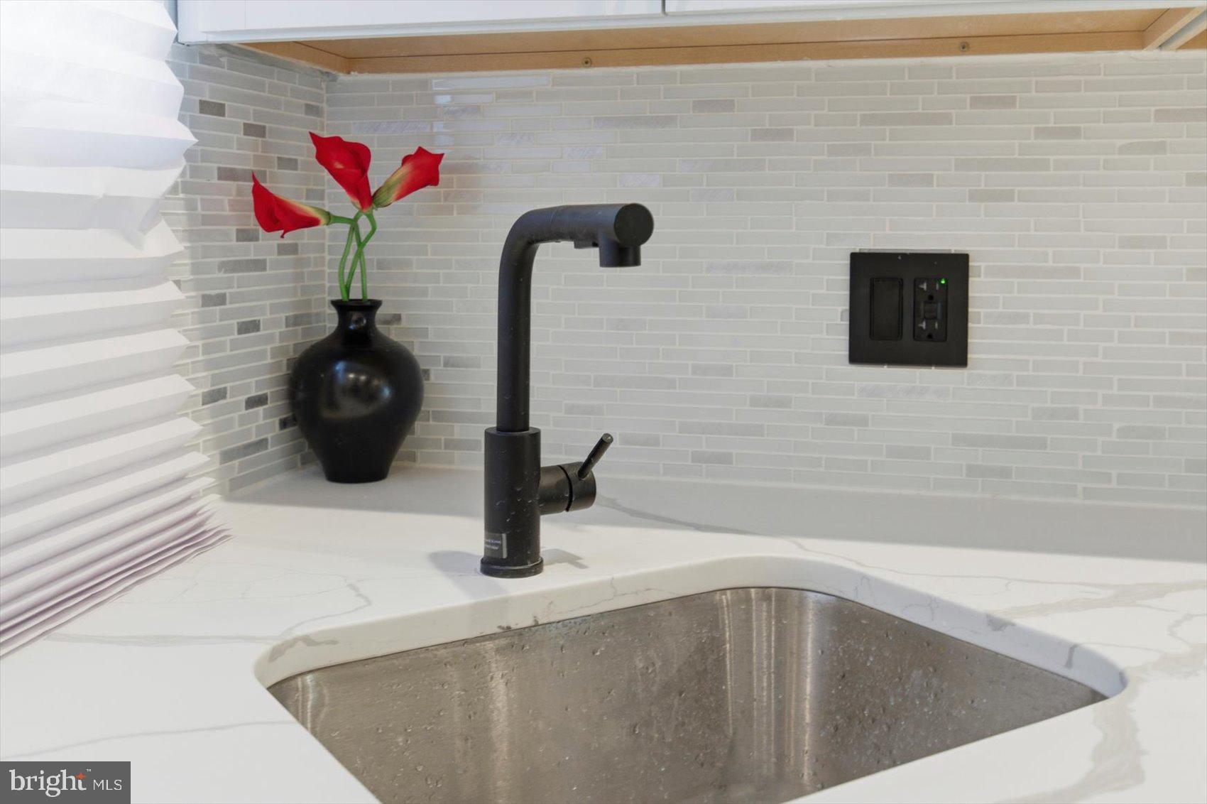 MONDAWMIN - Residential