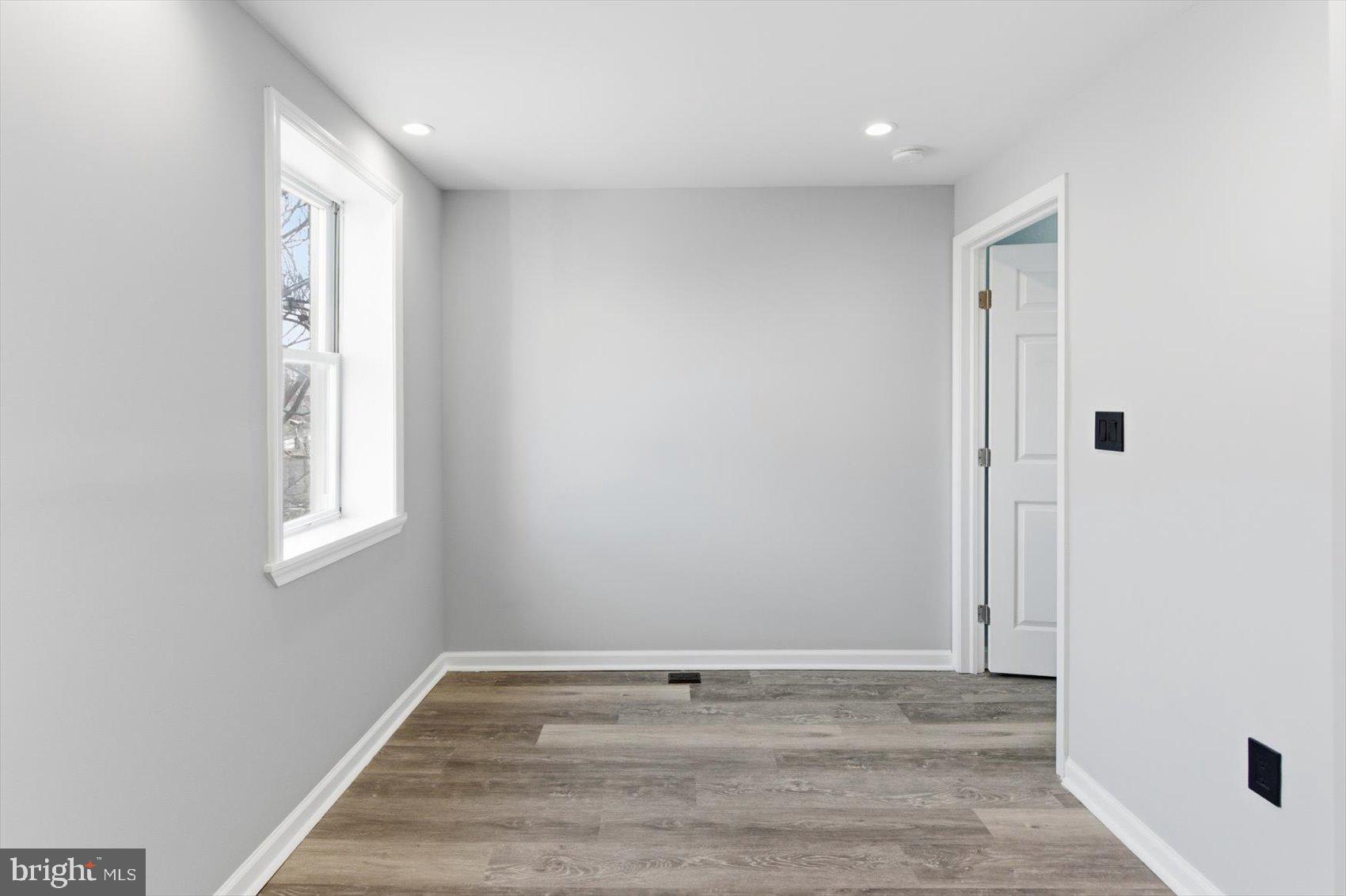 MONDAWMIN - Residential