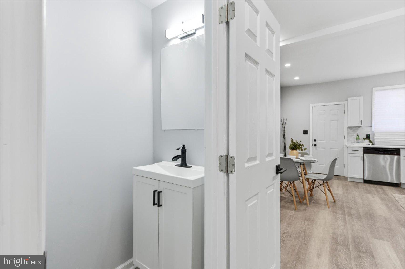 MONDAWMIN - Residential