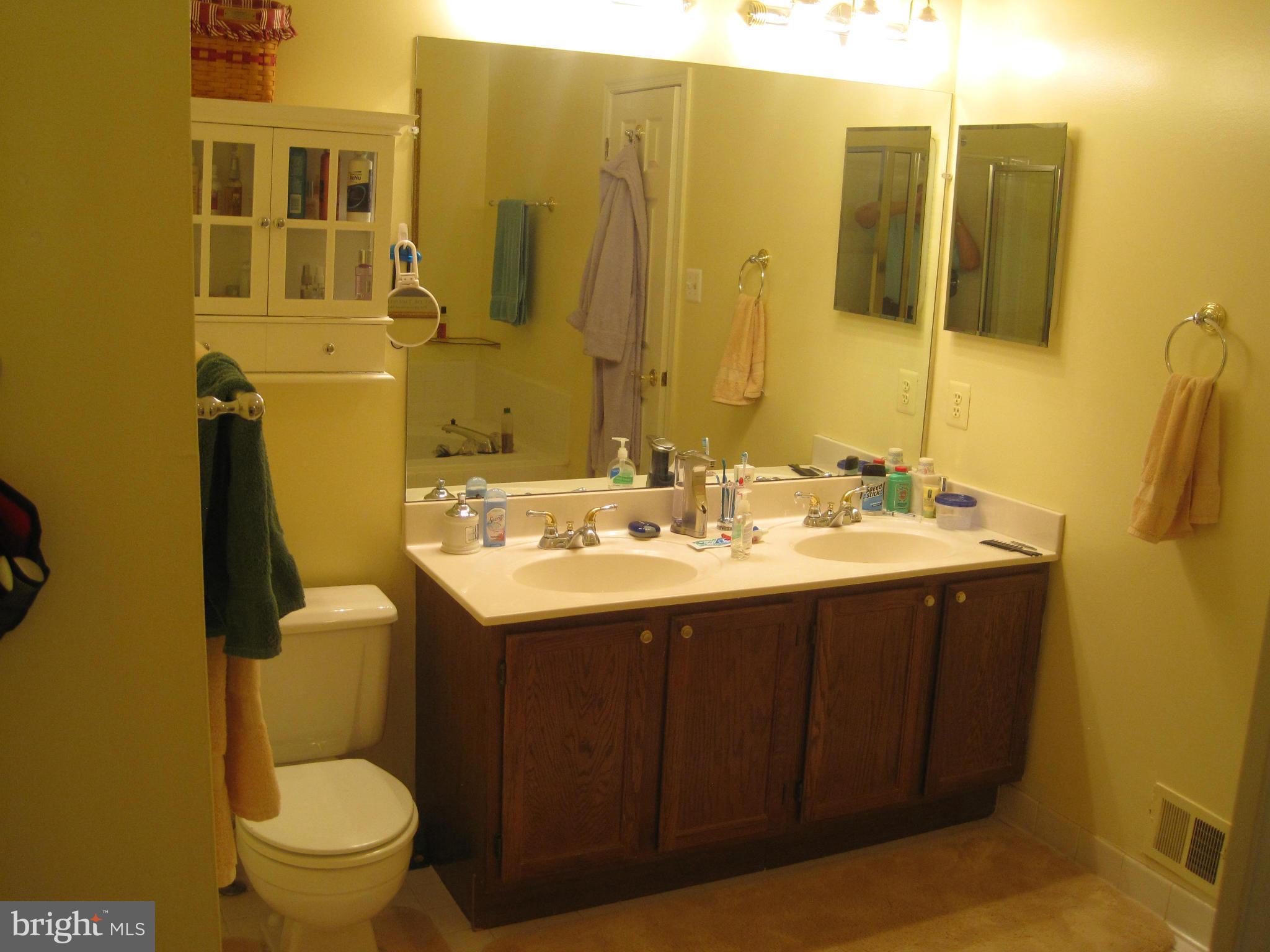 KINGSTOWNE - Residential Lease