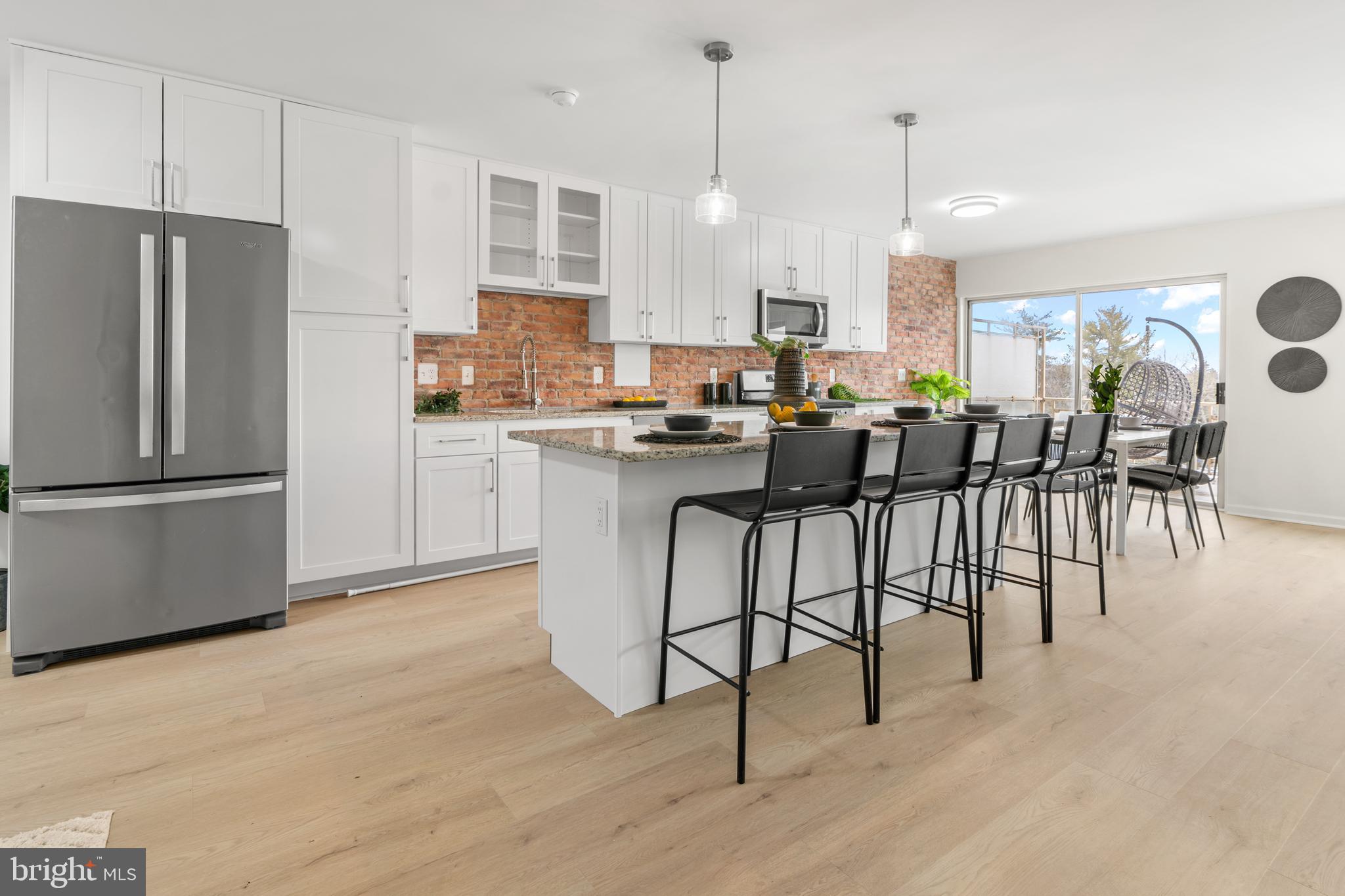 SEVEN MILE - Residential