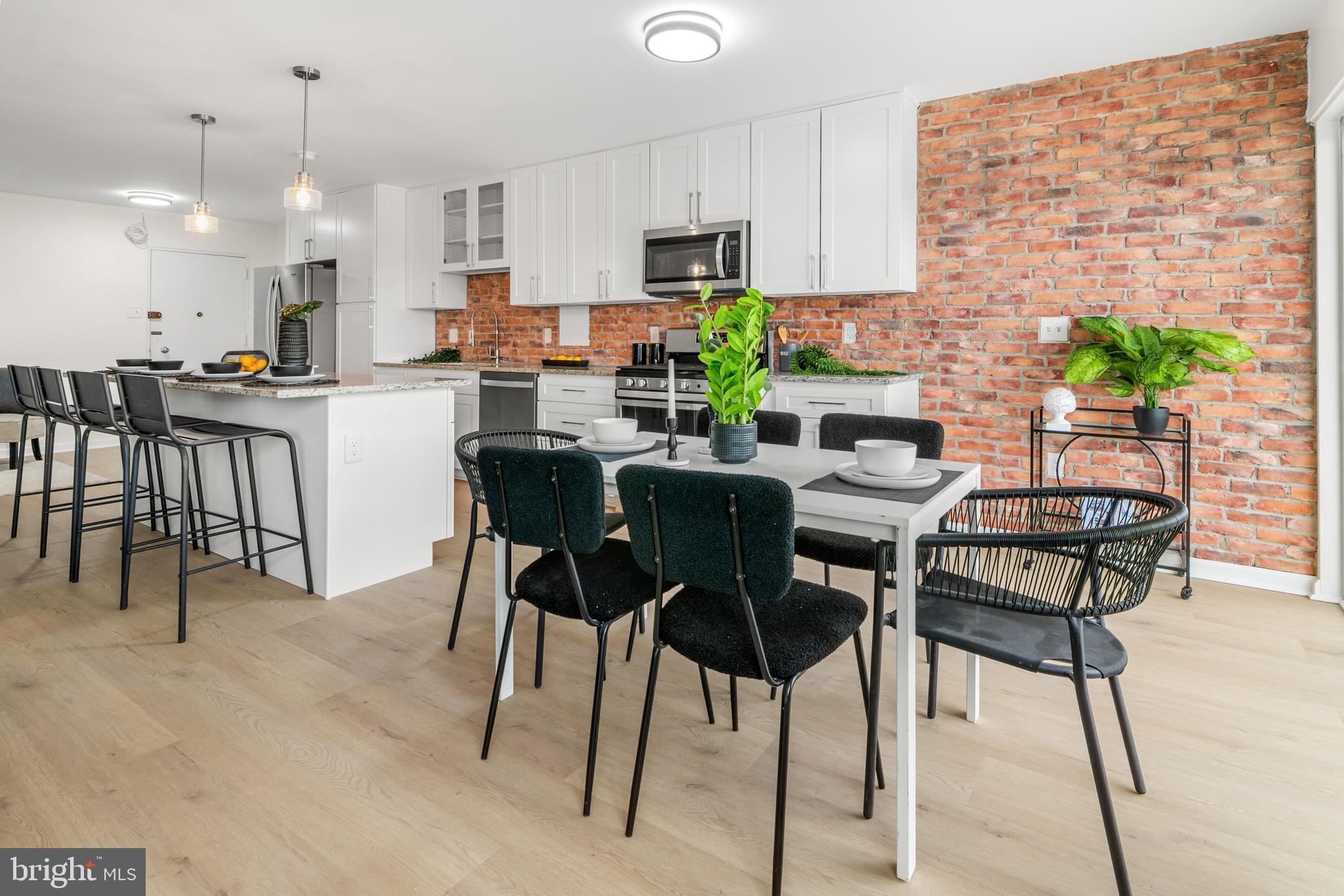 SEVEN MILE - Residential