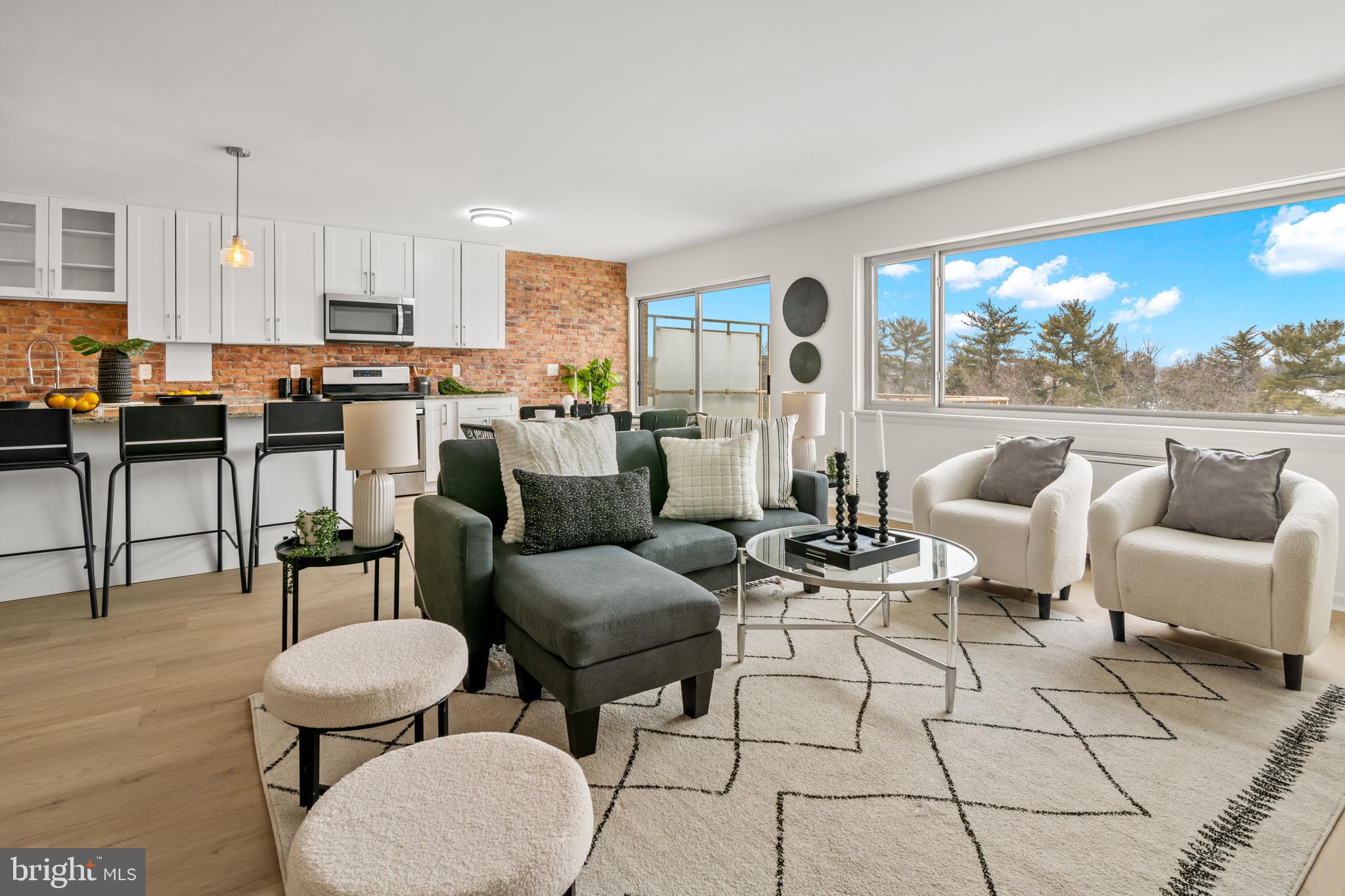 SEVEN MILE - Residential