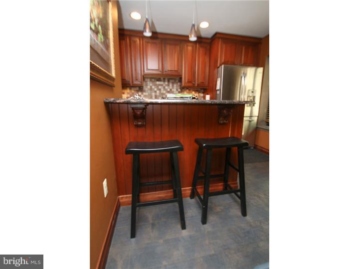 LOGAN SQUARE - Residential