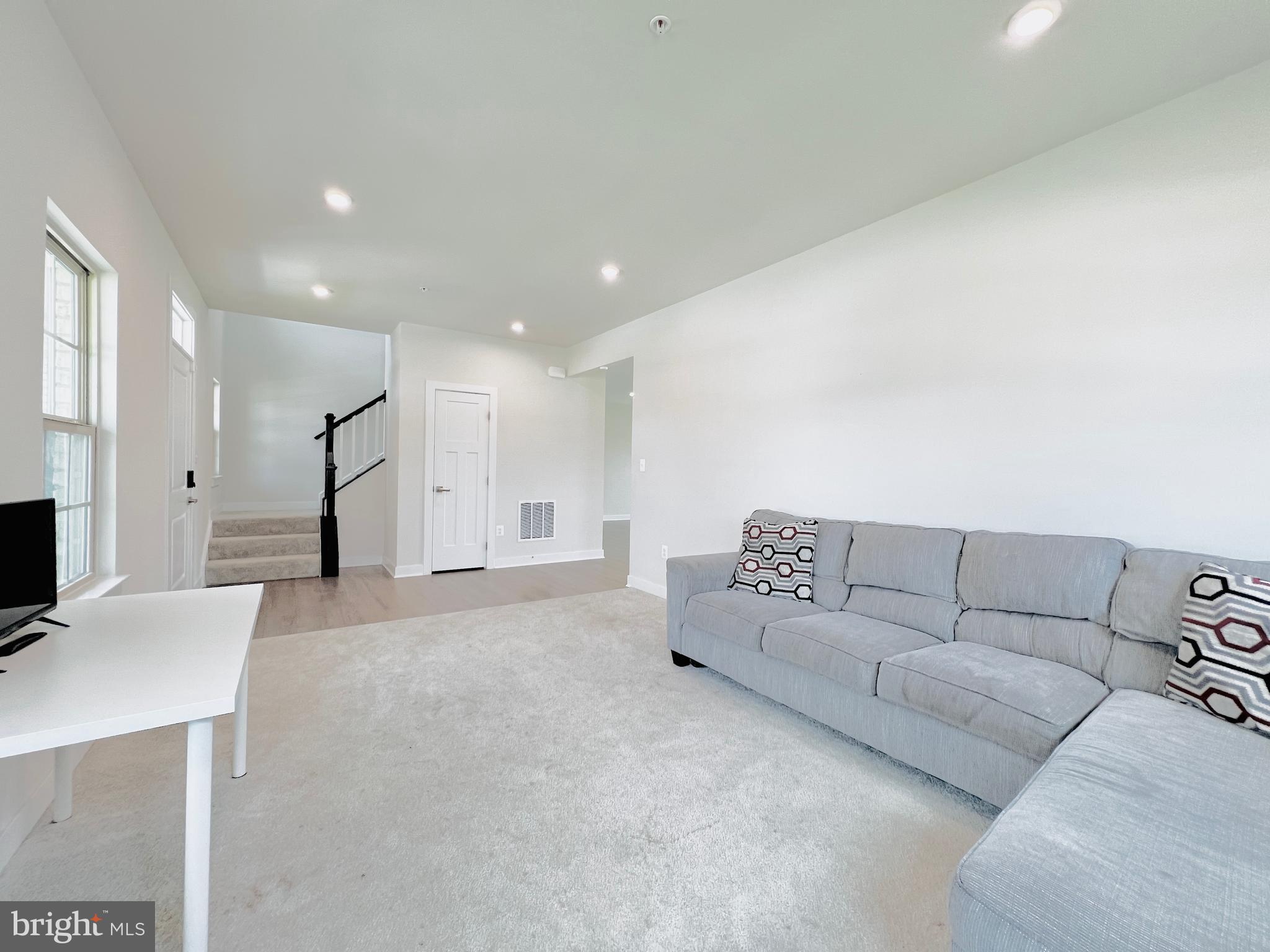 CANTER CREEK - Residential