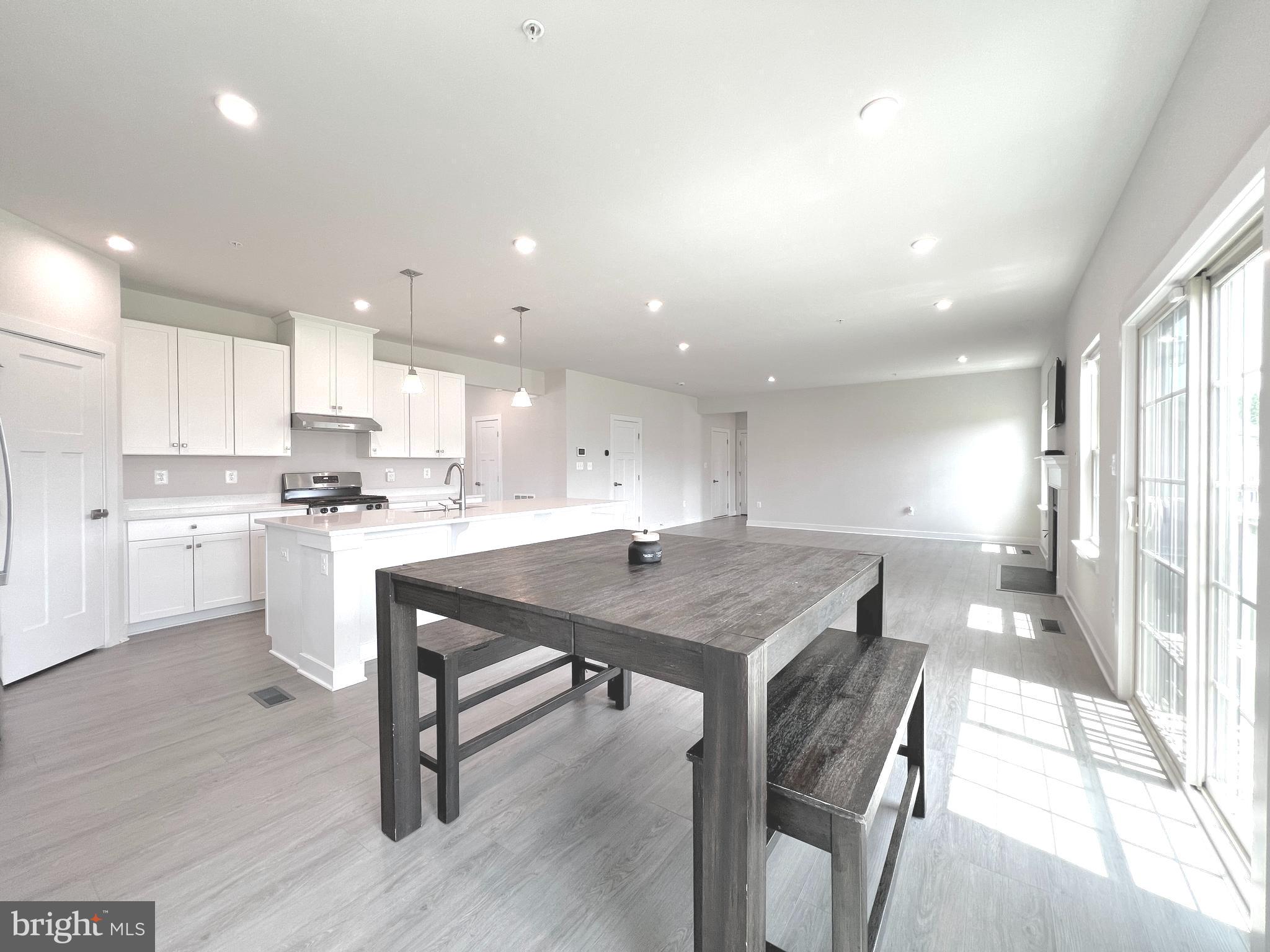 CANTER CREEK - Residential