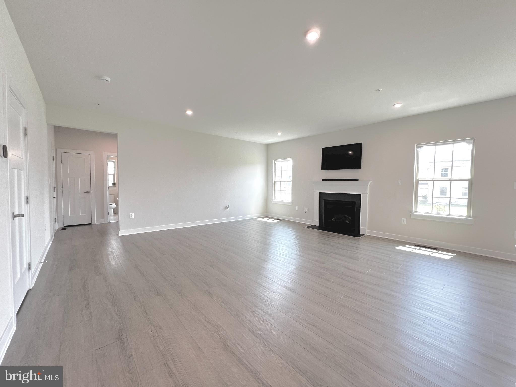 CANTER CREEK - Residential