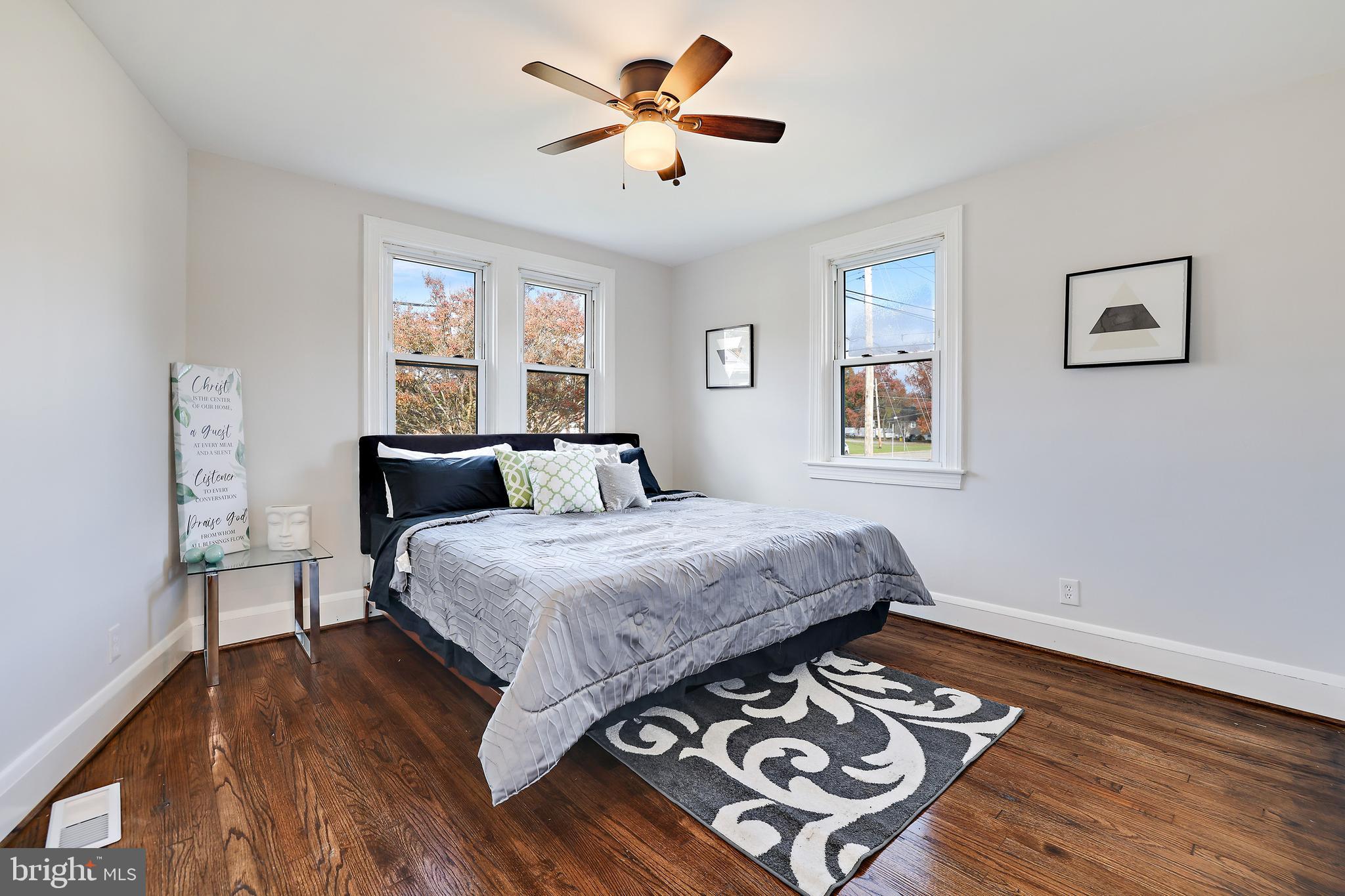 EDGEWOOD PARK - Residential