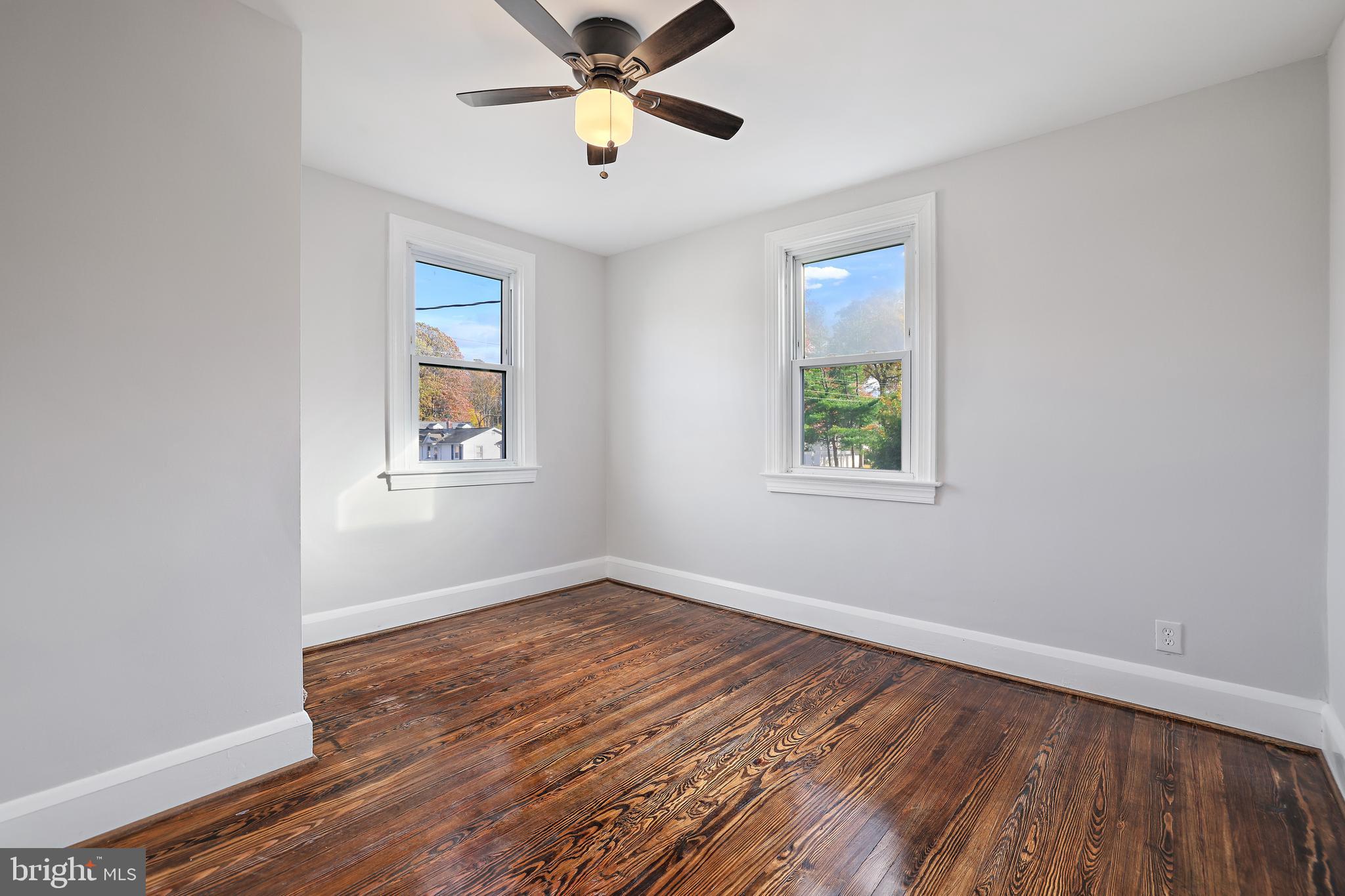 EDGEWOOD PARK - Residential