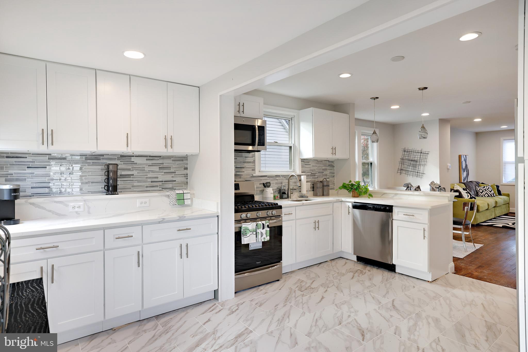 EDGEWOOD PARK - Residential