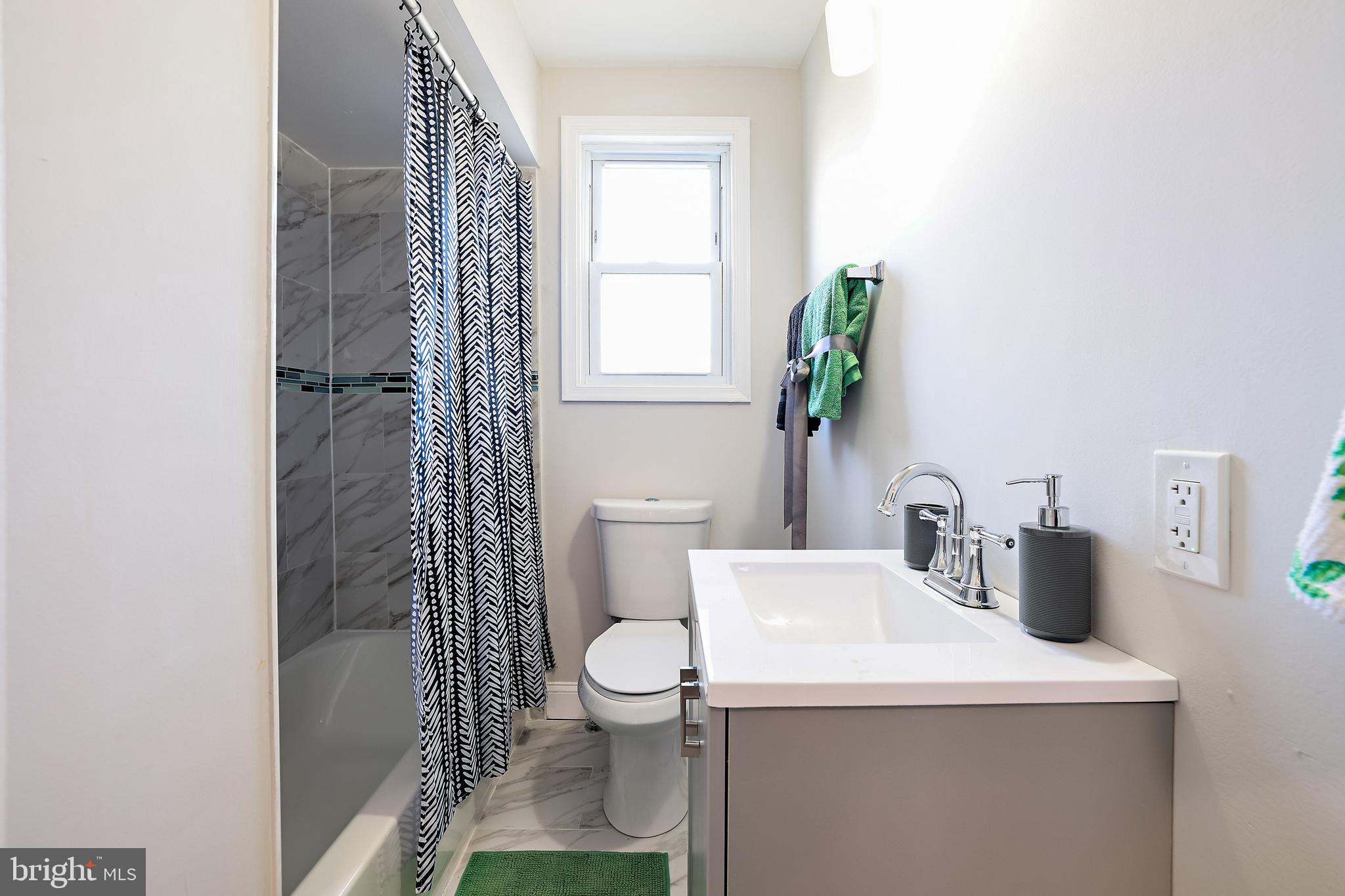 EDGEWOOD PARK - Residential