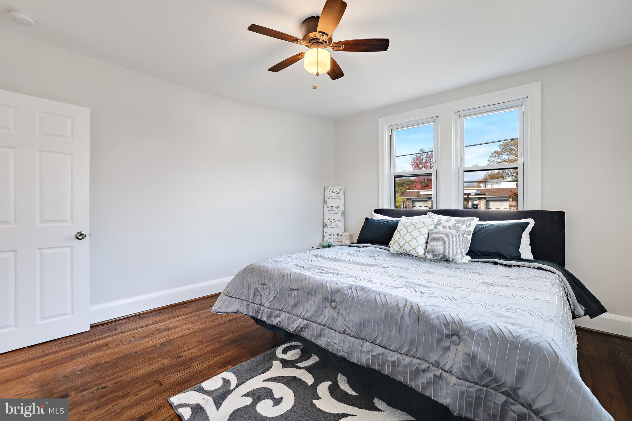 EDGEWOOD PARK - Residential