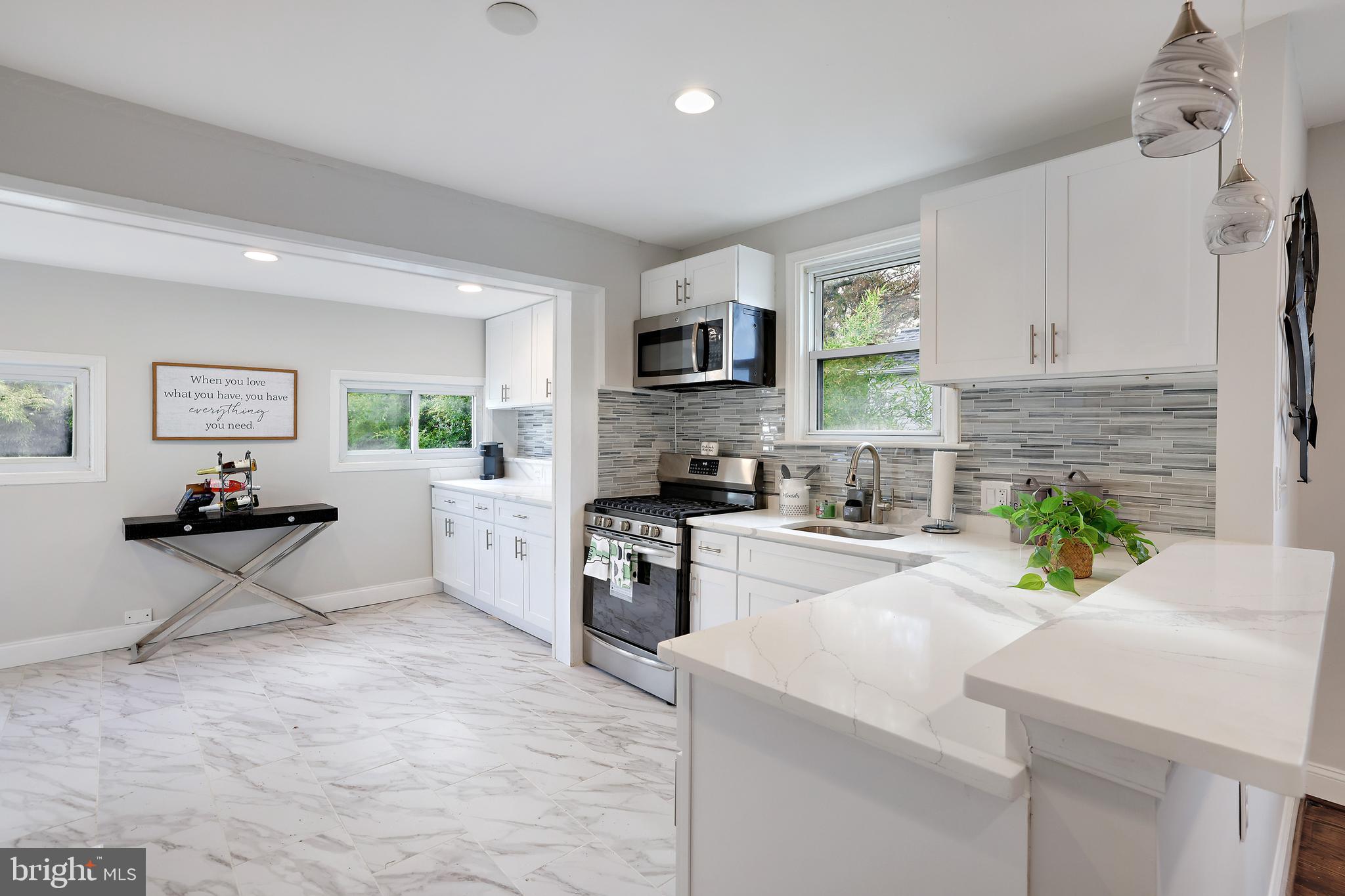 EDGEWOOD PARK - Residential