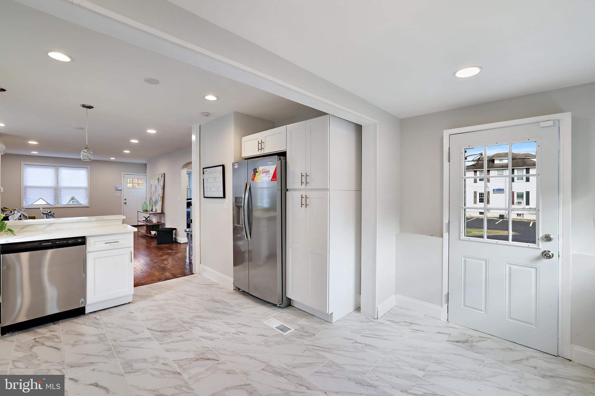 EDGEWOOD PARK - Residential