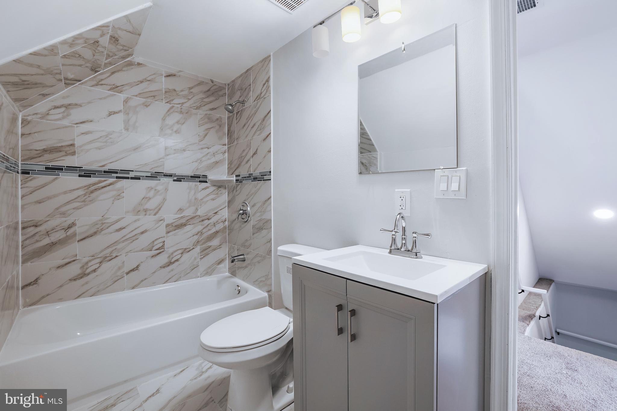 EDGEWOOD PARK - Residential