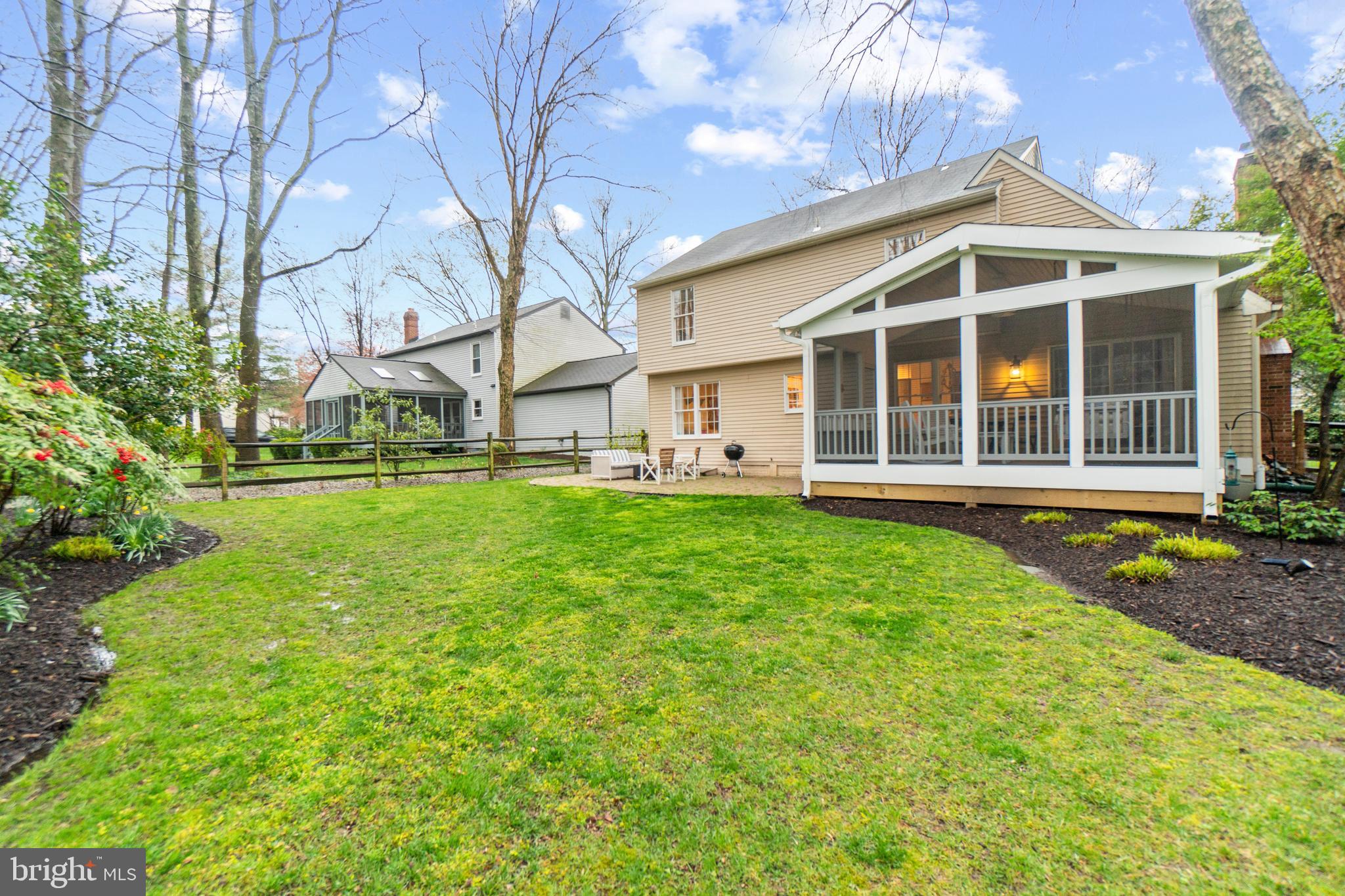 HUNT MEADOW - Residential