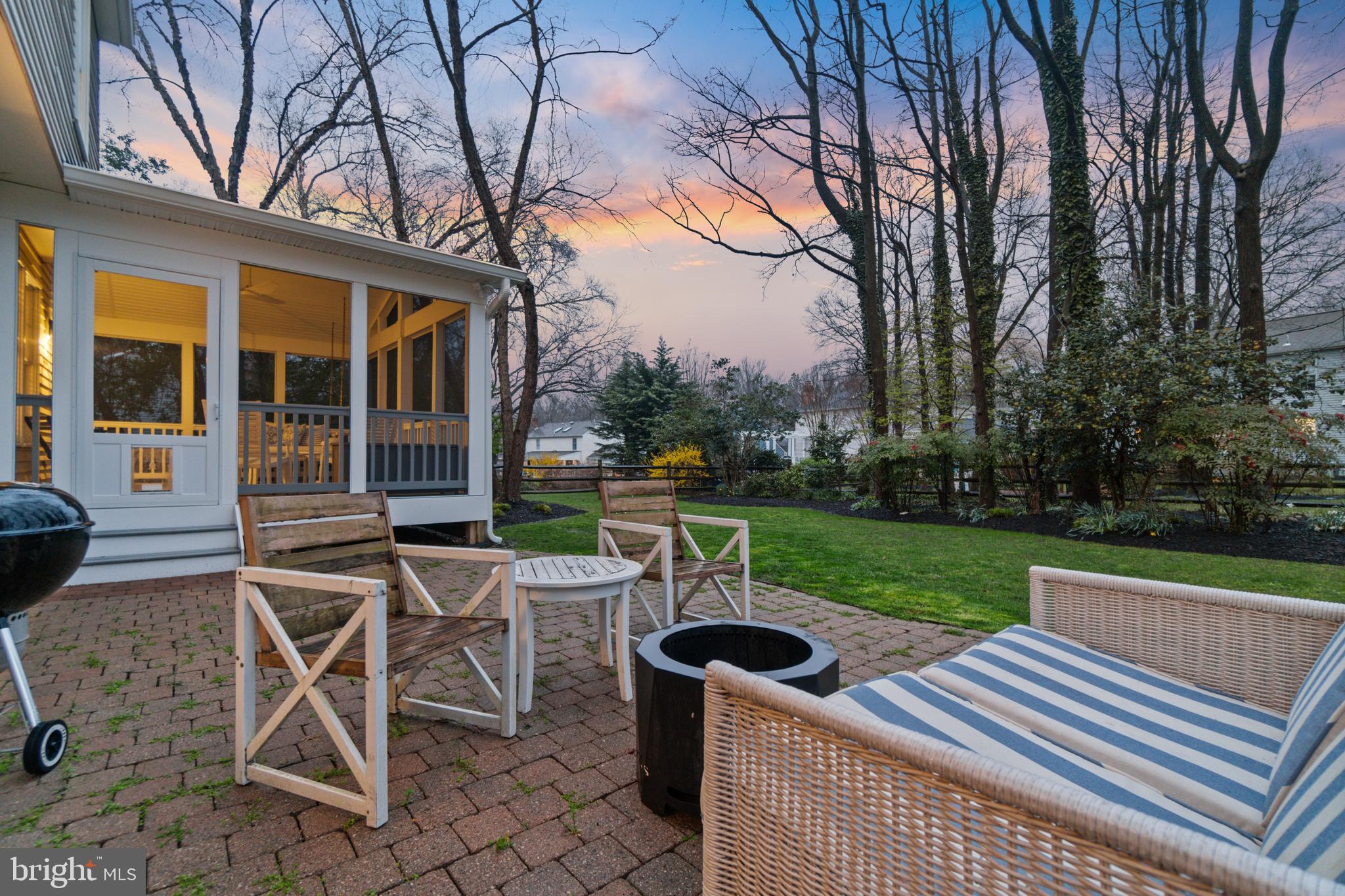 HUNT MEADOW - Residential