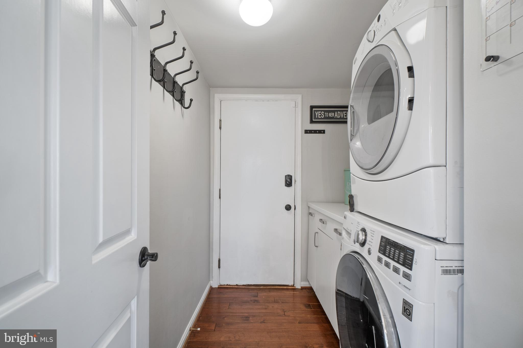 HUNT MEADOW - Residential